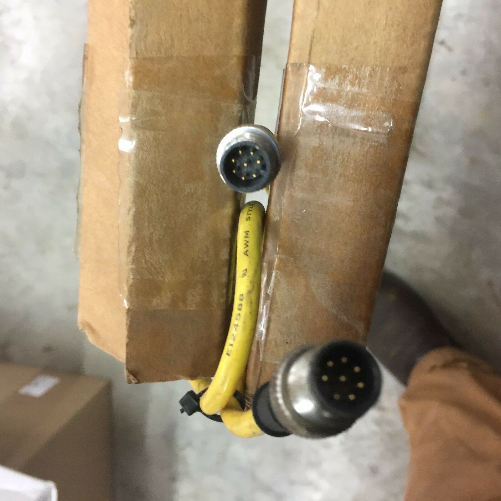 USED BANNER 60" EZ SCREEN SET SLPR25-1530P8 RECIEVER / SLPE25-1530P8 EMMITTER