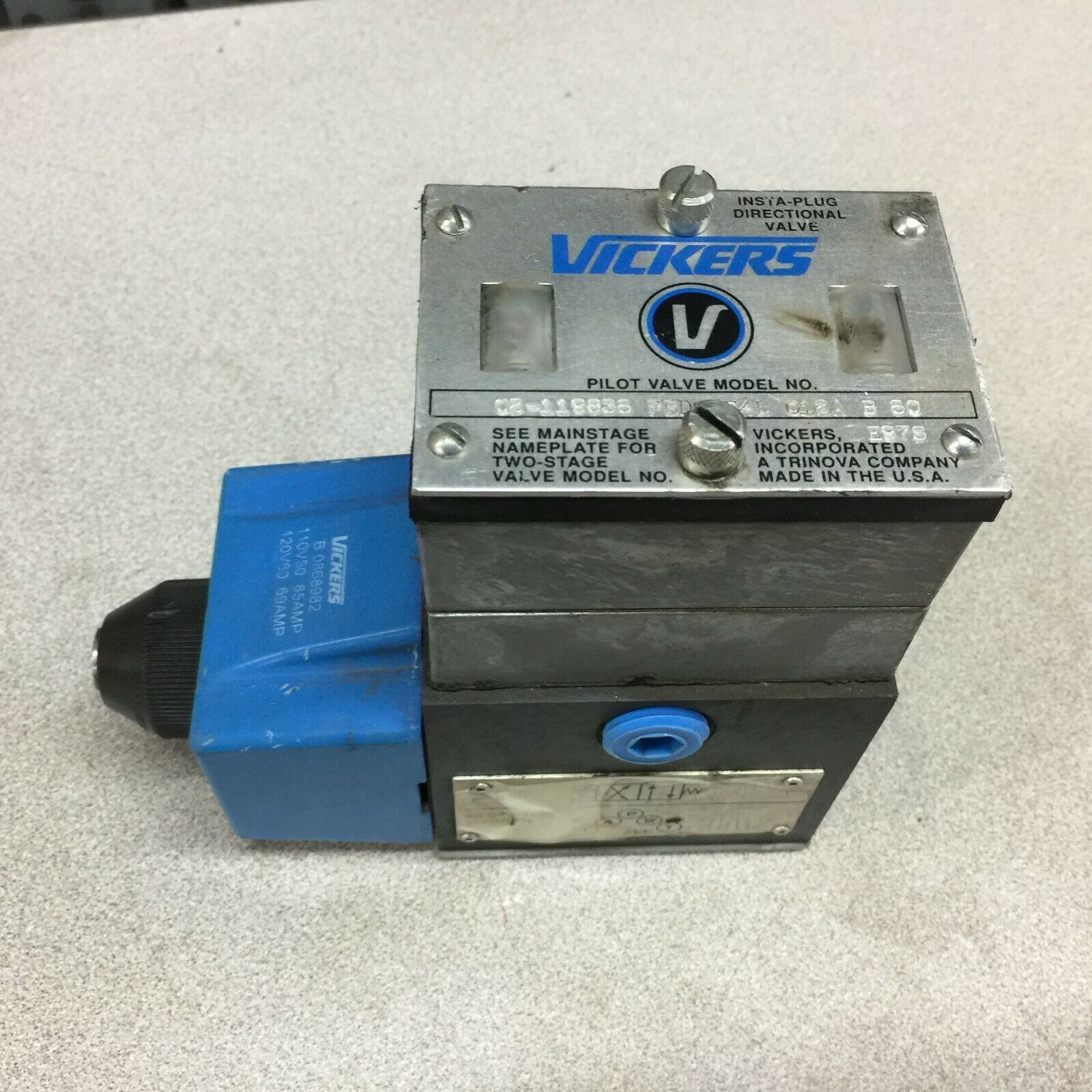 NEW NO BOXVICKERS 120VAC SOLENOID VALVE 02-119836 PBDG4S4L 012A B 60