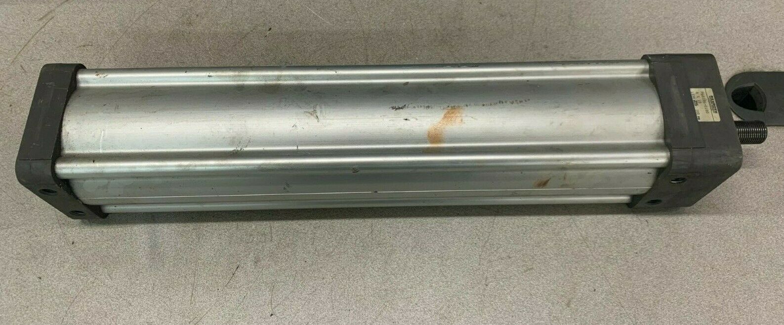 USED REXROTH PNEUMATIC CYLINDER P68186-0180