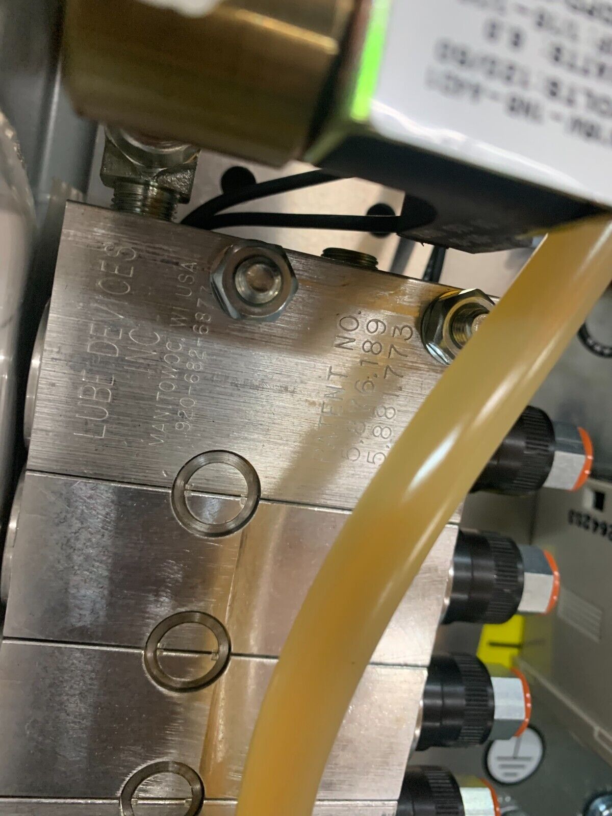 NEW LDI LUBE DEVICES PANEL 801670 185-5 WITH 3W16W-1NB-A4D1 OMRON TIMER