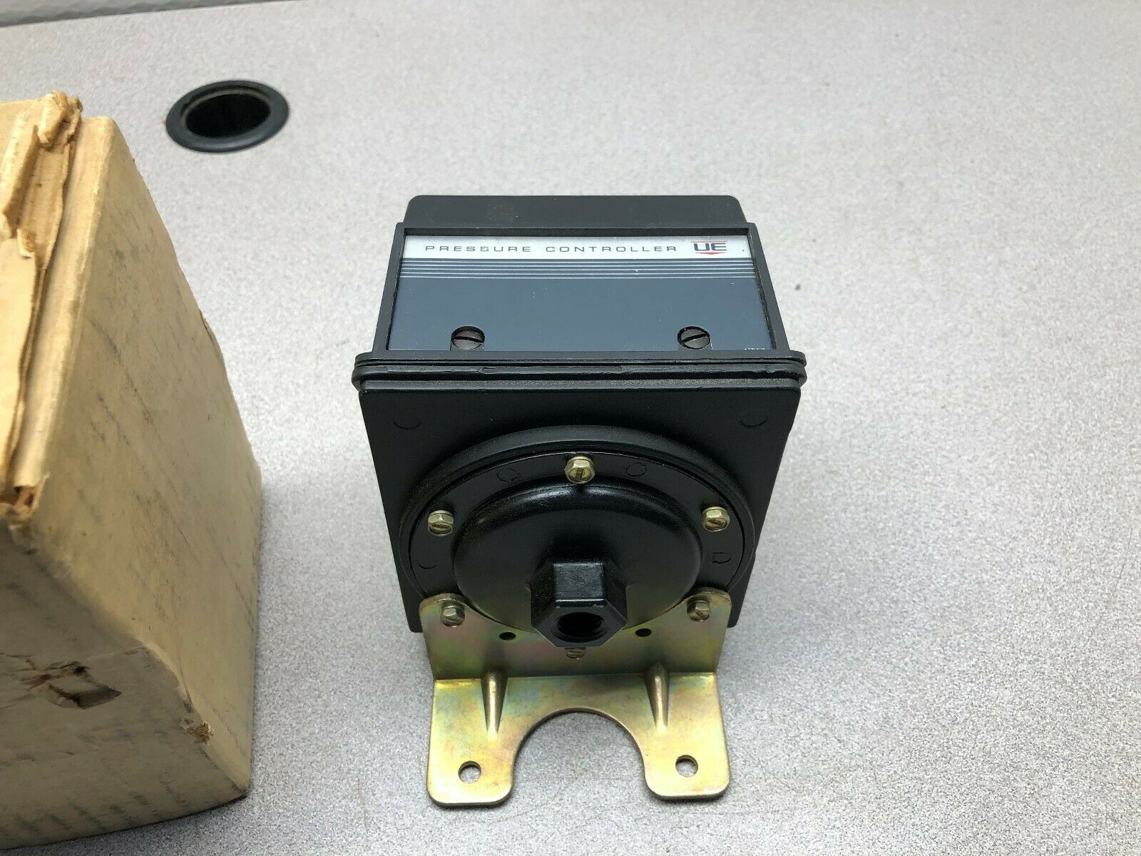 NEW IN BOX UNITED ELECTRIC CONTROLS J303D 0-20 PSI PRESSURE SWITCH 5-78 453