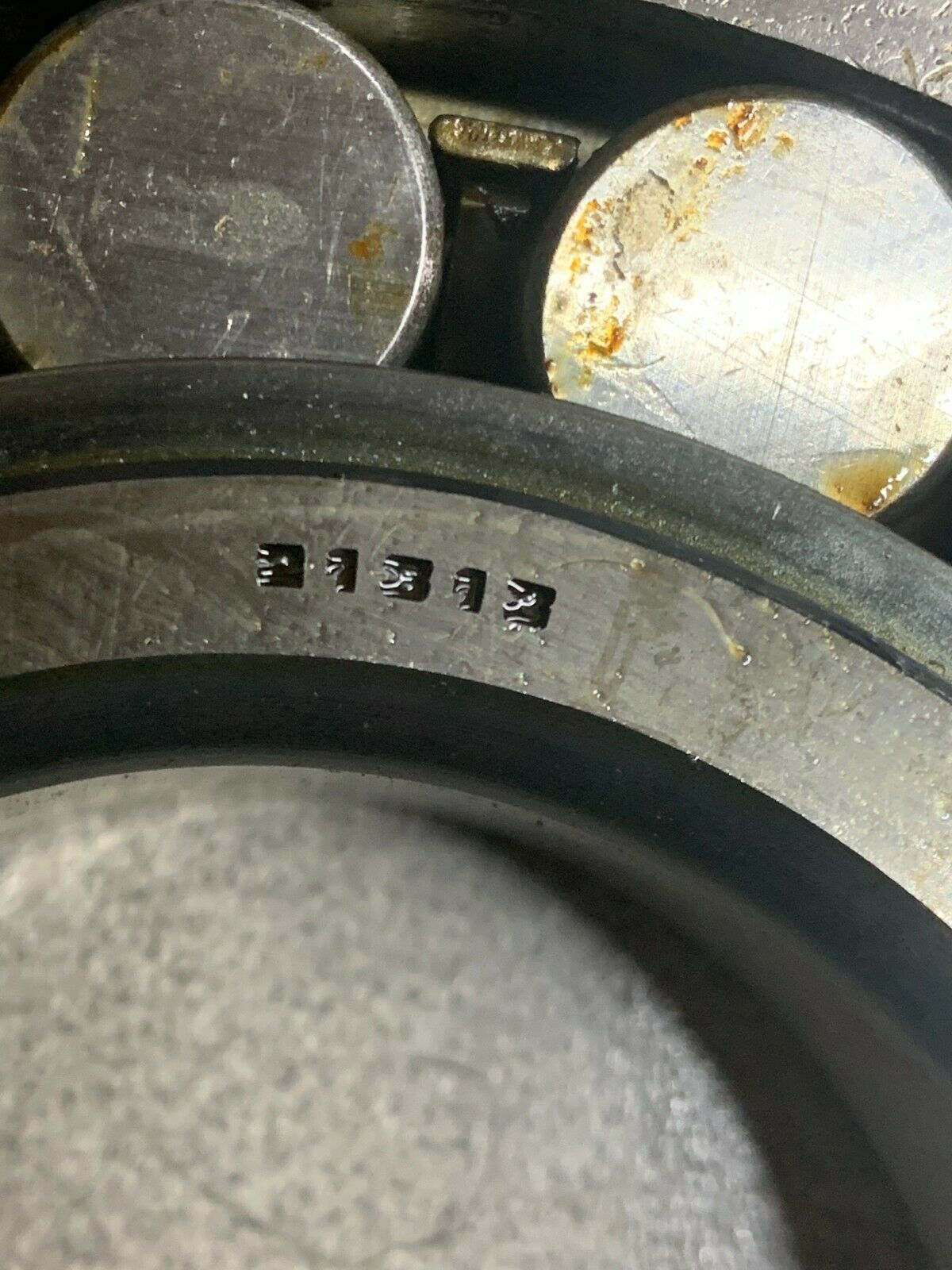 NEW NO BOX SNR ROLLER BEARING 21313 F32