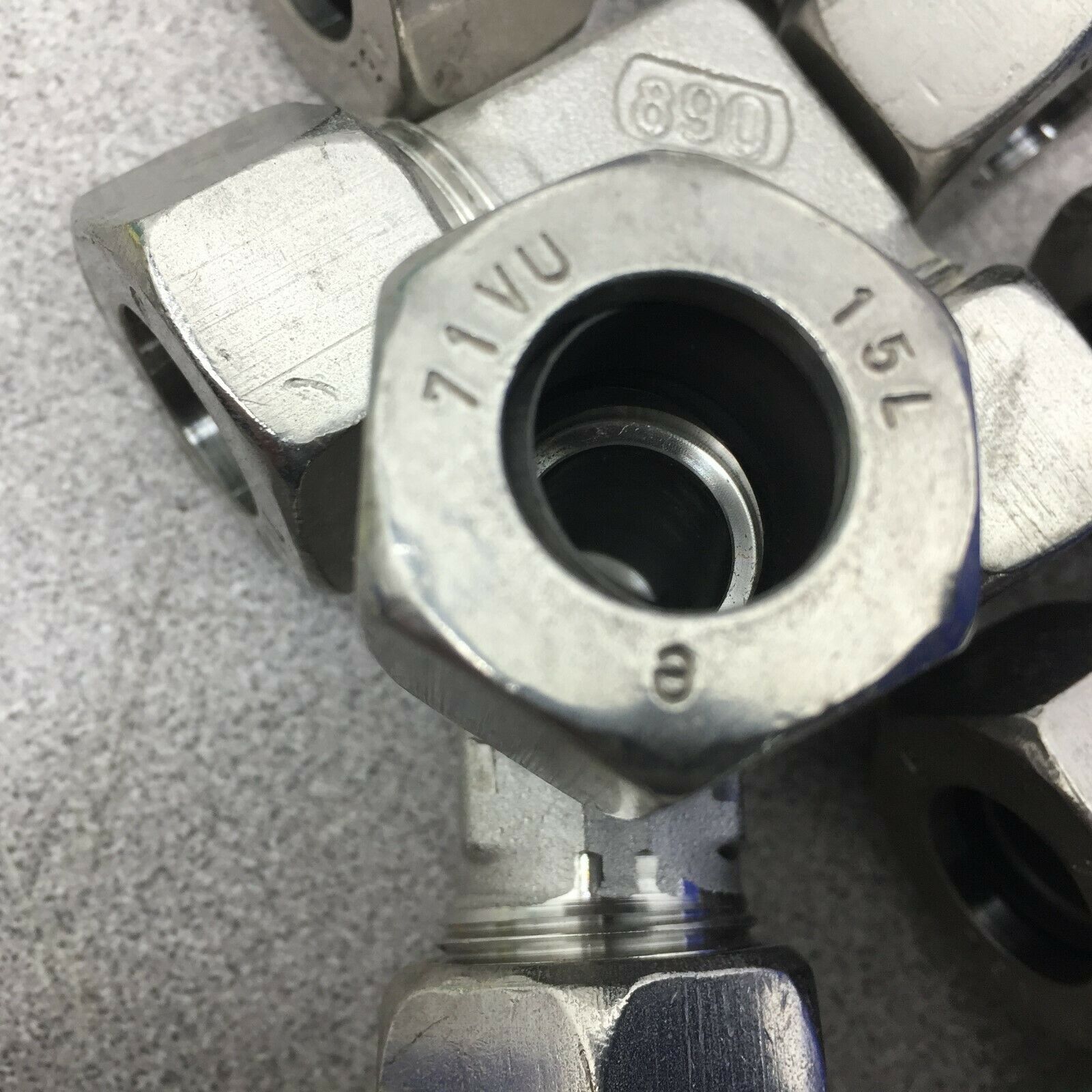 NEW NO BOX (LOT OF 10) M15 X M15 90 DEG ELBOW TUBE CONNECTOR 71VU-15L