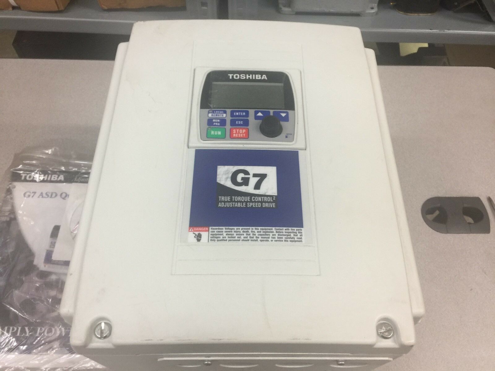 NEW NO BOX TOSHIBA G7 30HP 460V 3PH TRANSISTOR INVERTER DRIVE VT130G7U4330
