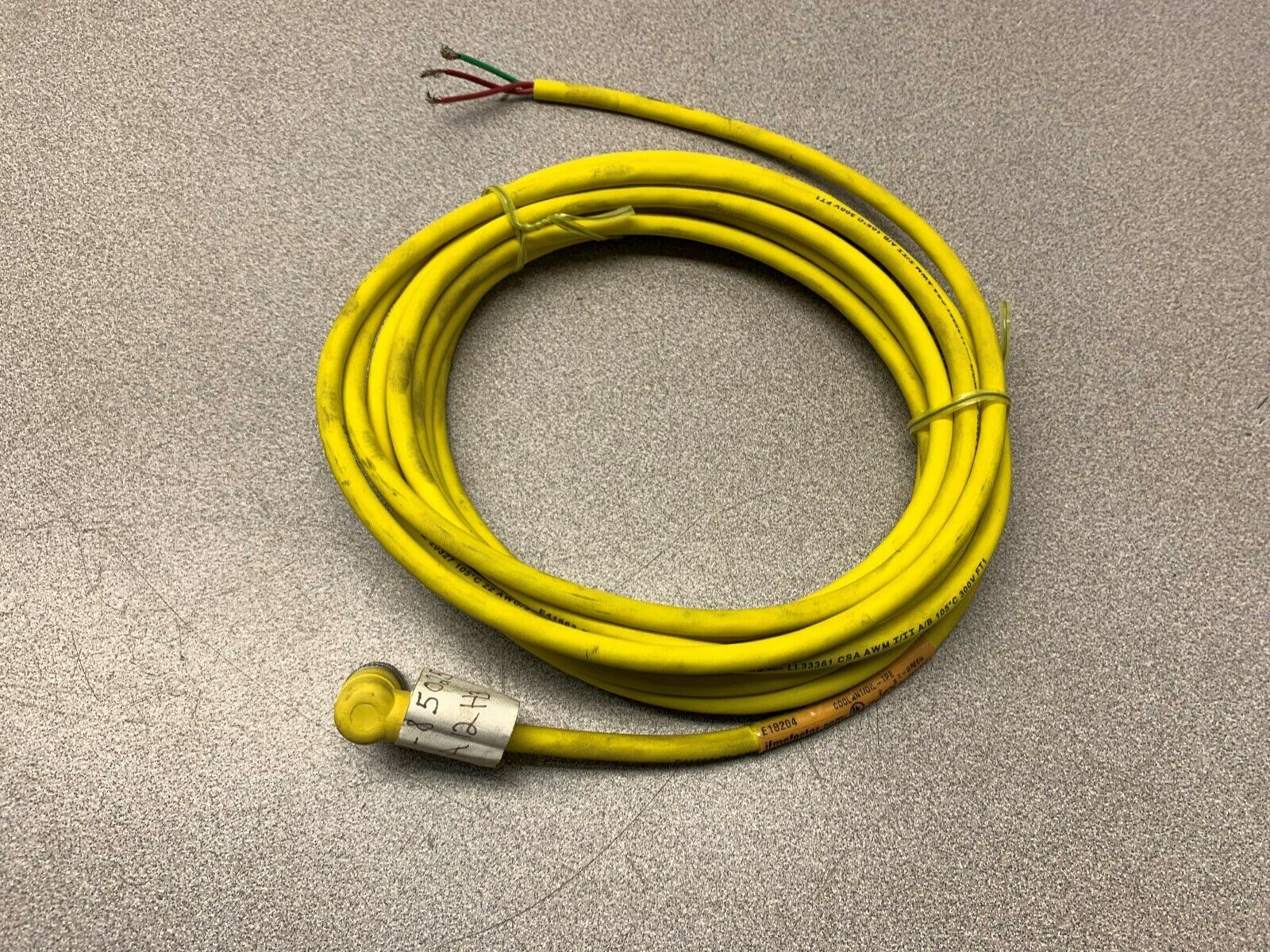 NEW IN PACKAGE EFFECTOR CONNECTOR E18204