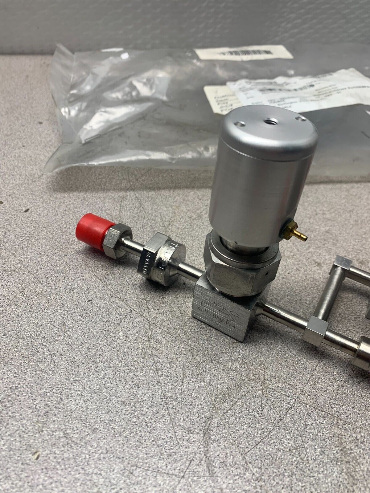 NEW NUPRO 6LV-BNBW4-C VALVE ASSEMBLY CAJON 316LV & 6LV-BNBW4-C