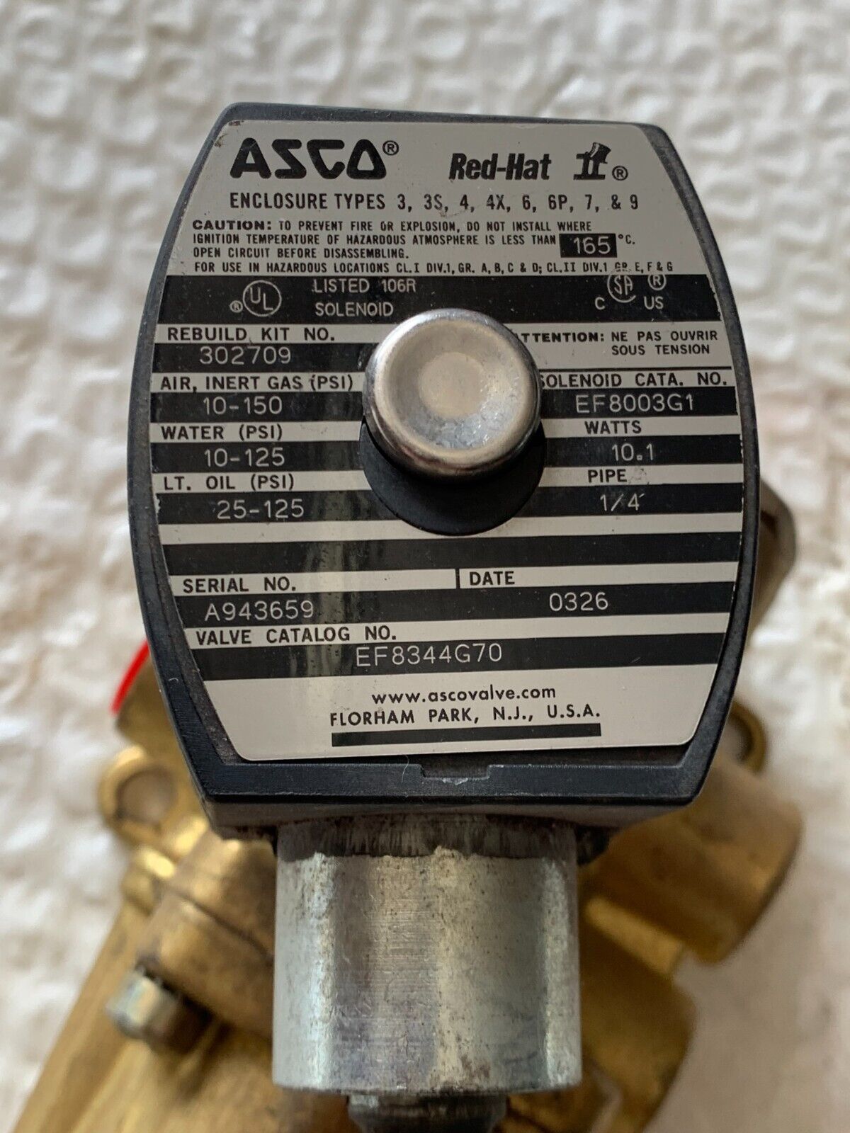 NEW NO BOX ASCO RED HAT SOLENOID VALVE 1/4" PIPE 110/120V. COIL EF8344G70