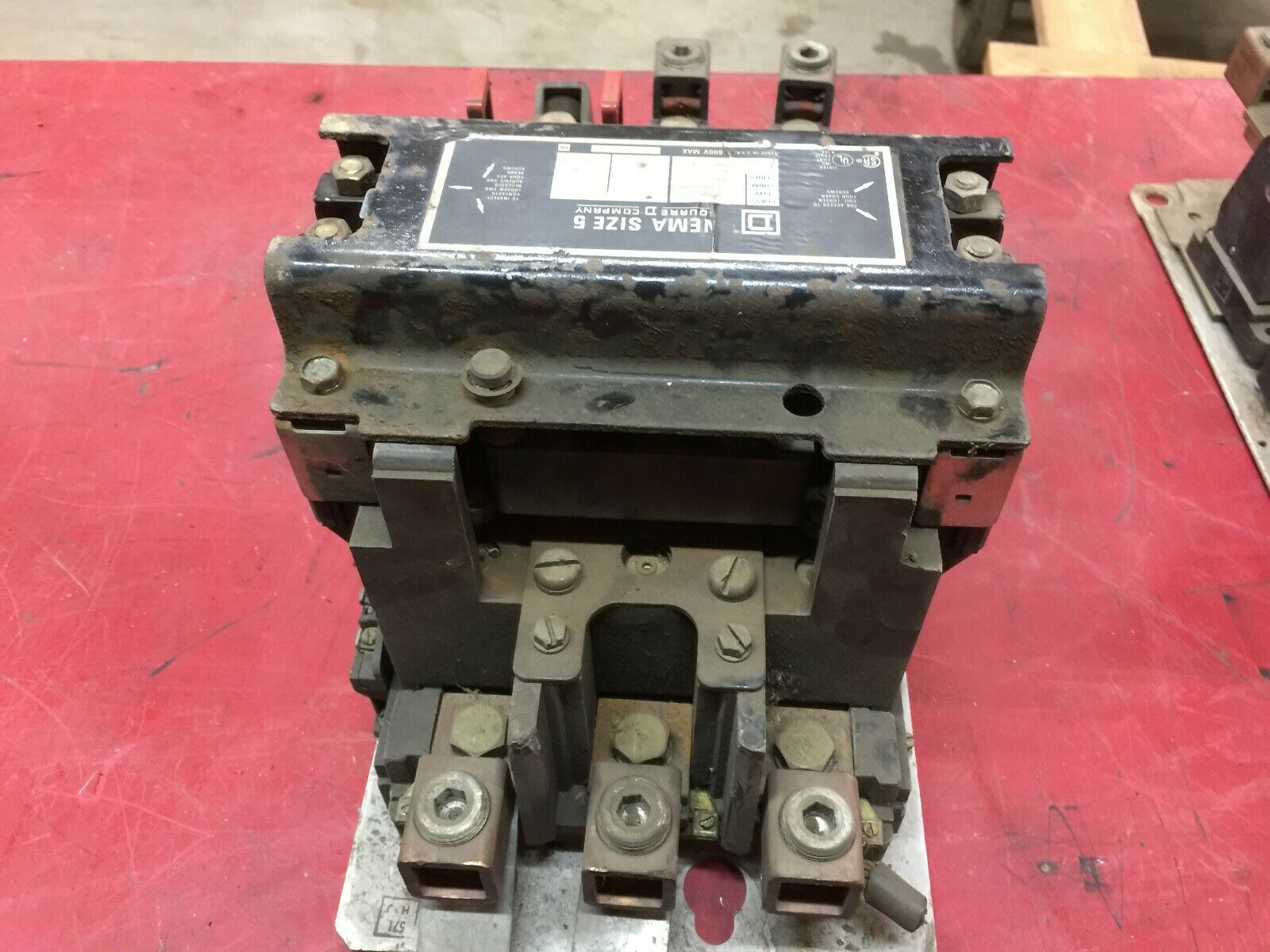 USED SQUARE D SIZE 5 3POLE 480VAC COIL 600VAC MAX STARTER 8536-SG01