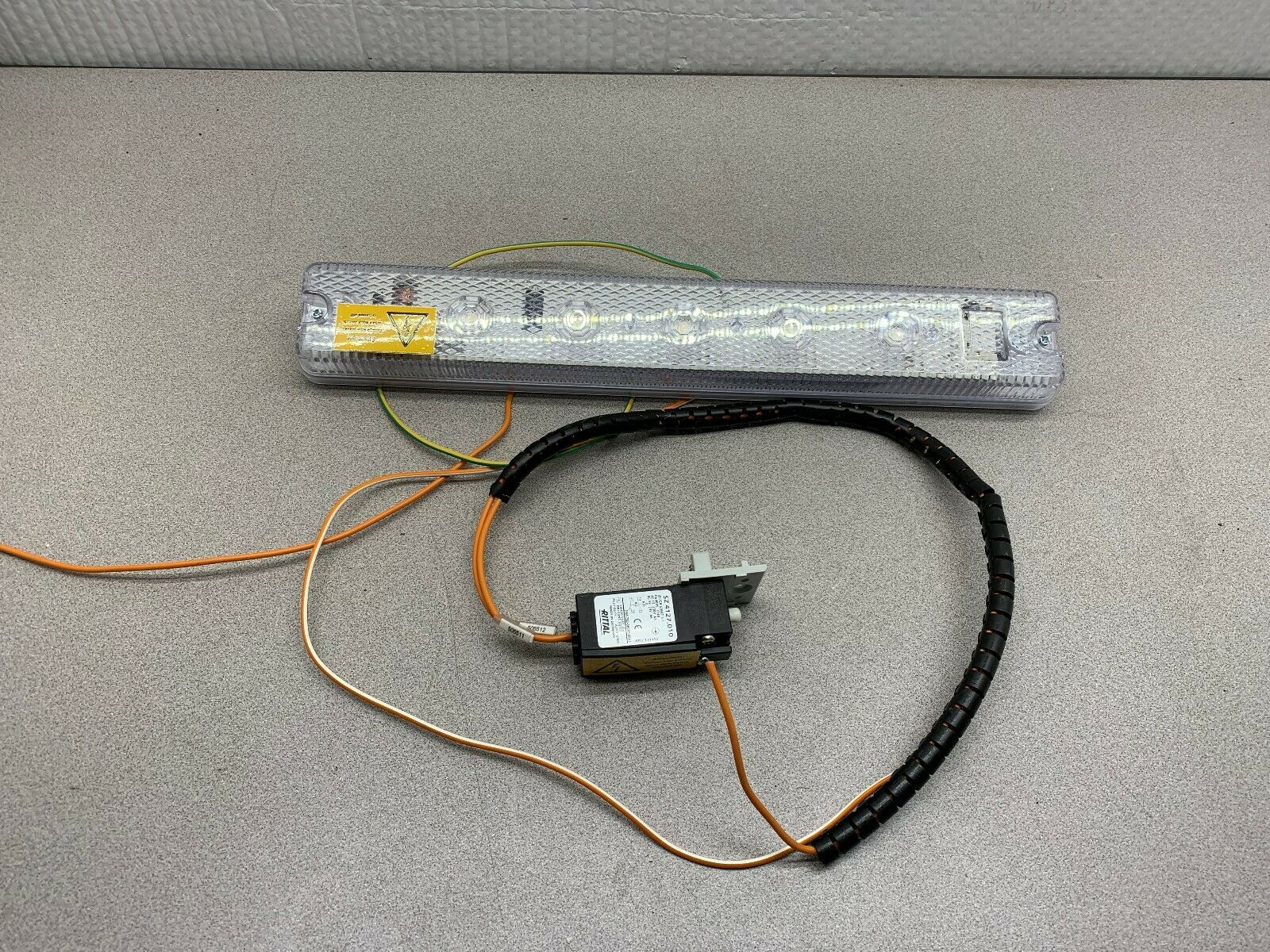 NEW TAKEOUT ALLEN-BRADLEY PANEL LIGHT 855L-NX4 SERIES B