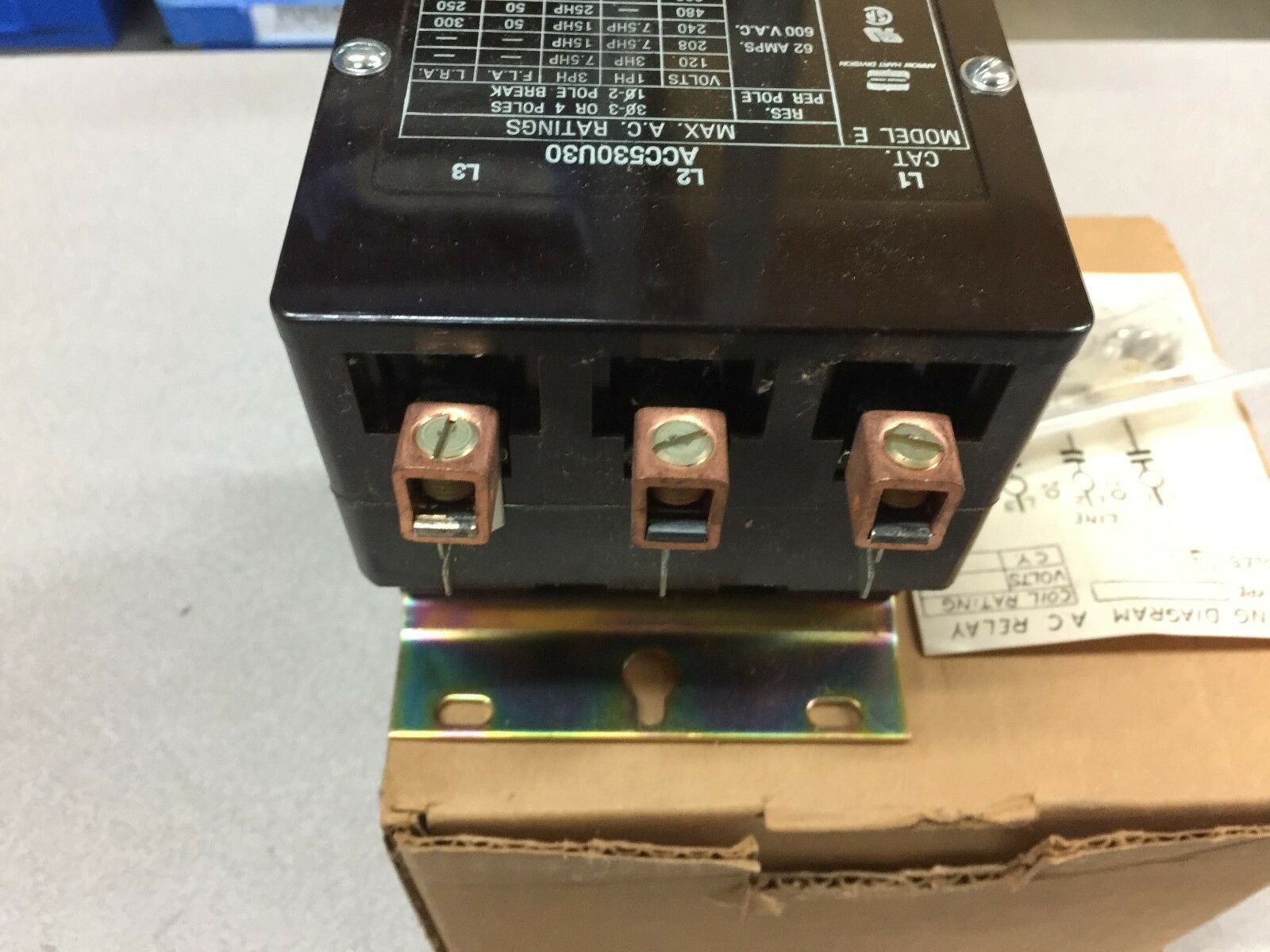 NEW IN BOX ARROW HEART CONTACTOR 3POLE 62AMPS 600VAC ACC53OU30