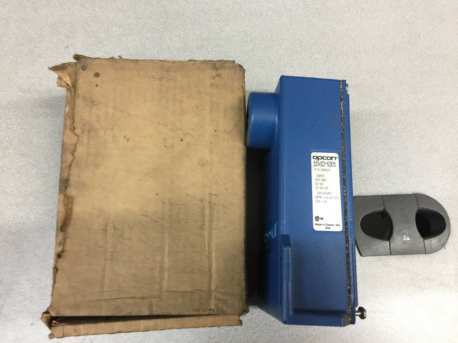 NEW IN BOX OPCON PHOTO ELECTRIC SENSOR 1141D-6501 104824