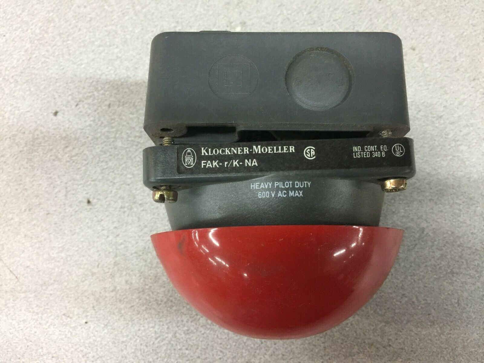 NEW NO BOX KLOCKNER-MOELLER HEAVY PILOT DUTY MUSHROOM SWITCH FAK-R/K-NA