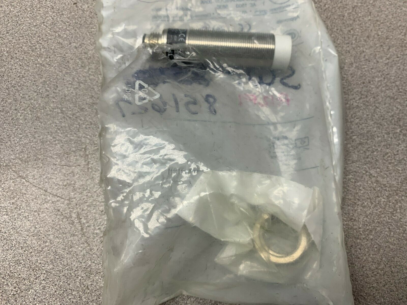 NEW NO BOX IFM SENSOR IGK2012-ABOA/SL/LS/100AK