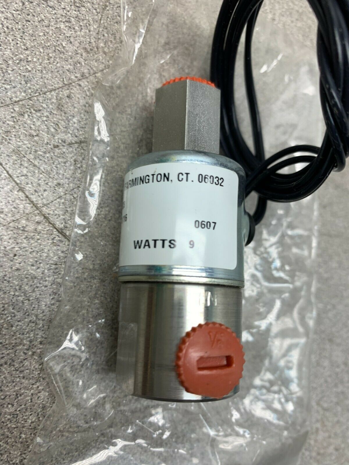 NEW NO BOX KIP VALVE 1X823