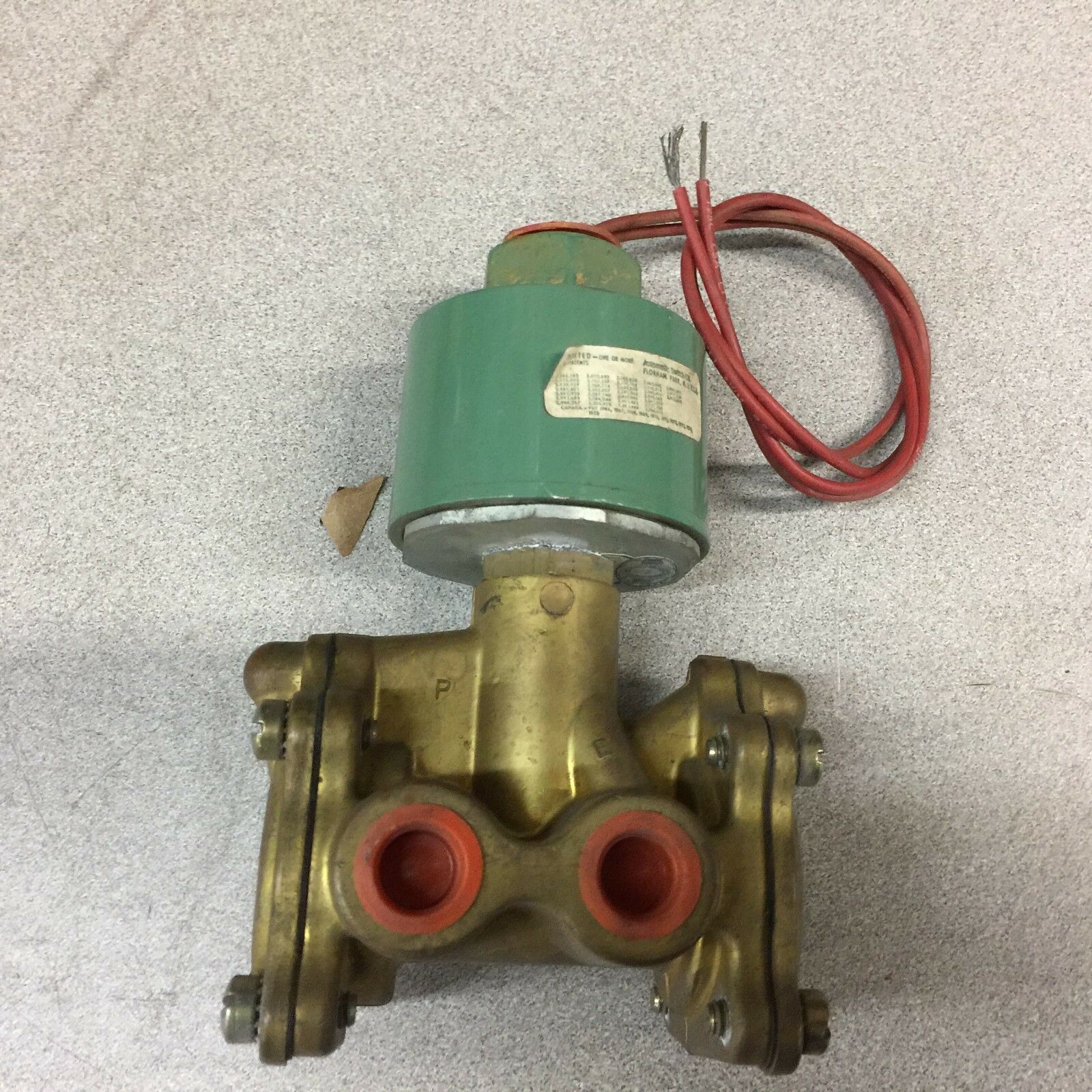 NEW NO BOX ASCO 3/8NPT 10-125PSI 120VAC SOLENOID VALVE 831655