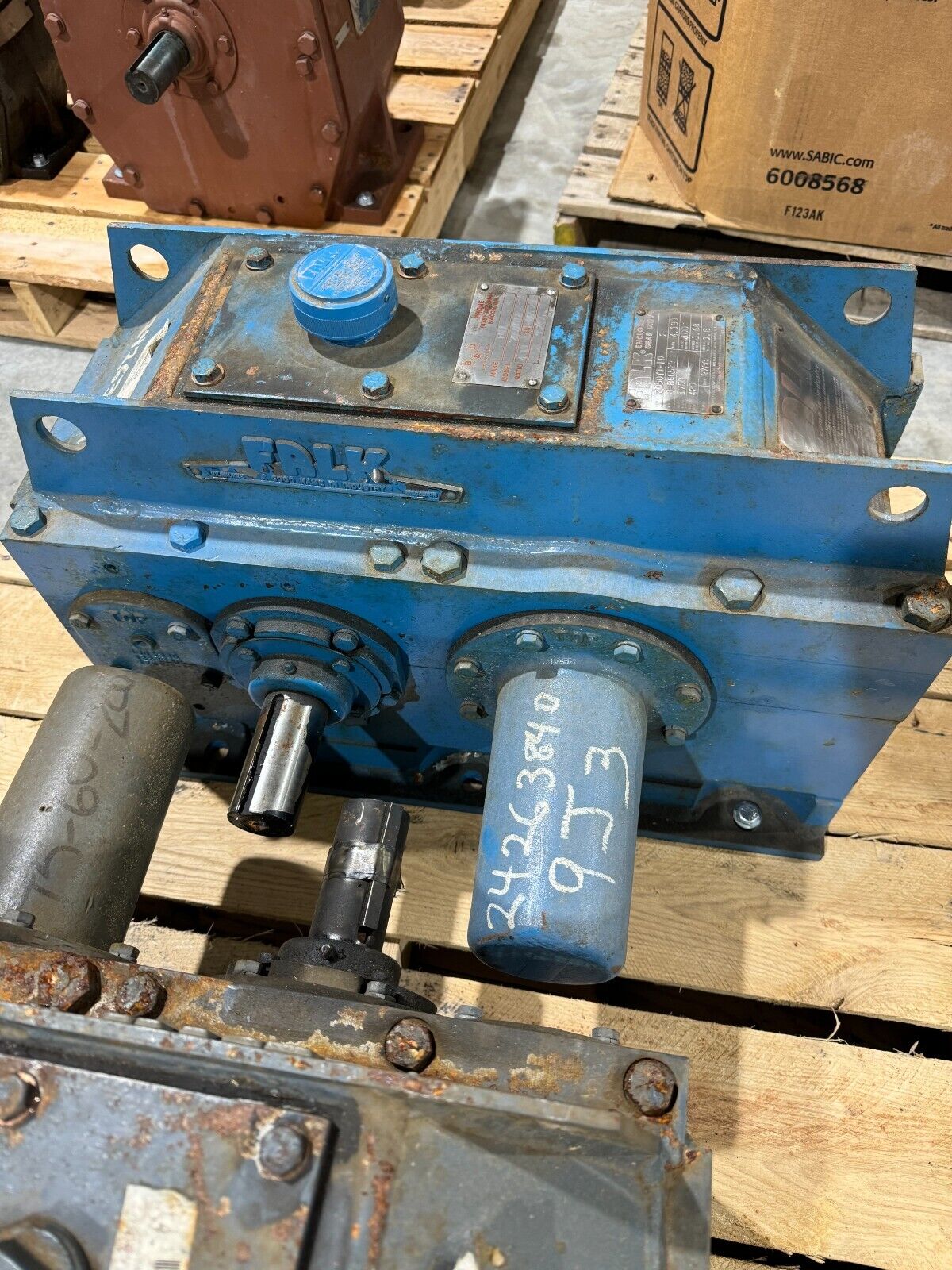 FALK ENCLOSED GEAR DRIVE SPEED REDUCER 4.190 RATIO 2050Y1-LD 2
