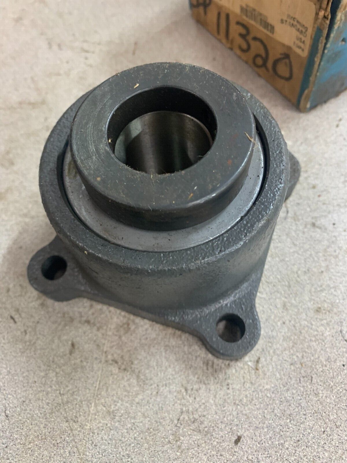 NEW IN BOX BROWNING 4-BOLT FLANGE BEARING 1-1/4" BORE FB900X 1 1/4