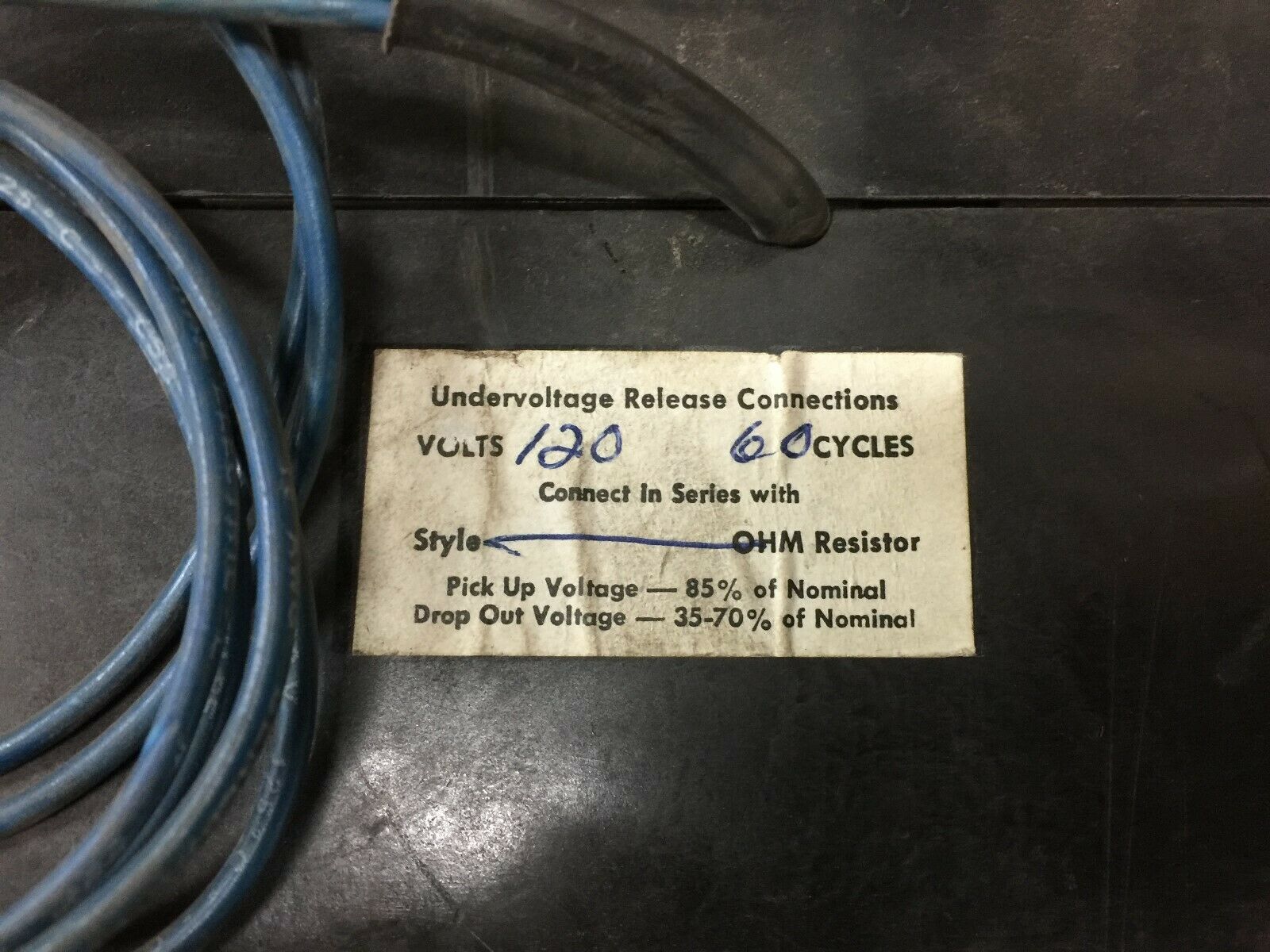 USED GE 225AMP 3POLE 600VAC 250VDC 120VAC UVR 500-1500 TRIP TAJ34FMD