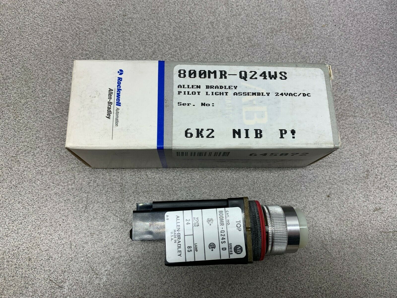NEW IN BOX ALLEN BRADLEY PILOT LIGHT ASSEMBLY 800MR-Q24WS SERIES D