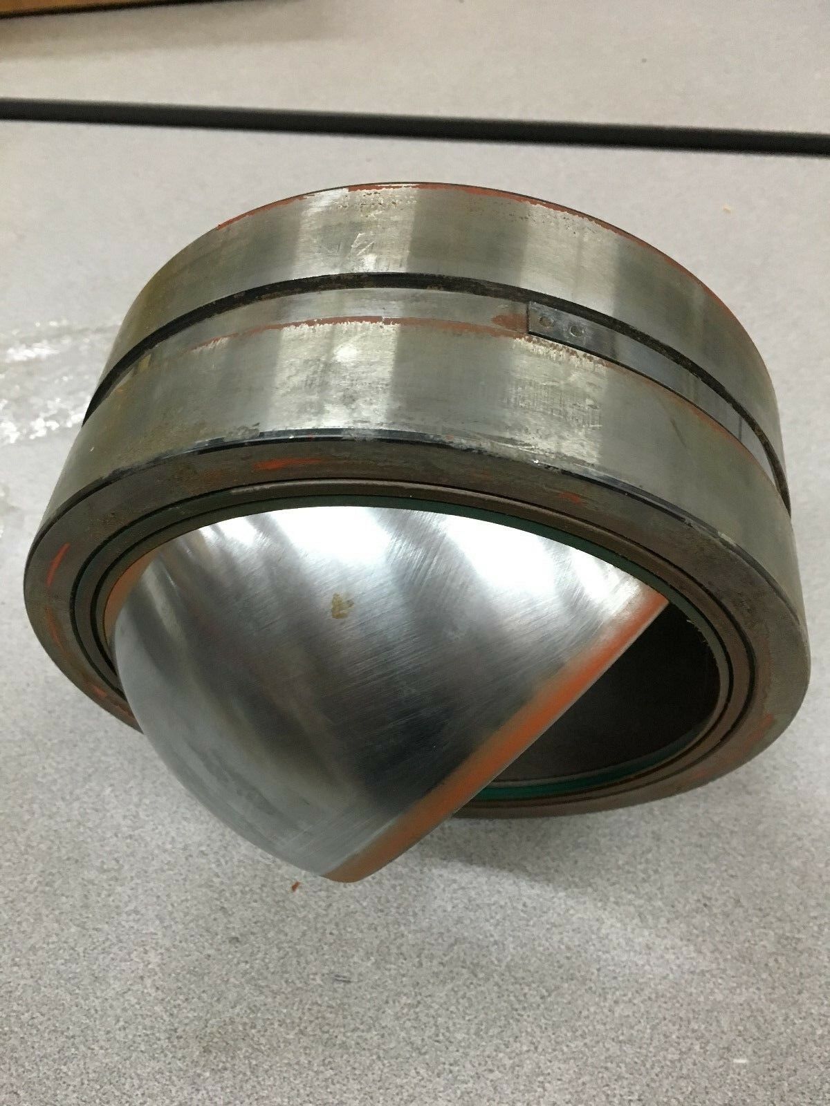 NEW NO BOX SKF RADIAL SPHERICAL ROLLER BEARING GE 120 TXA-2LS