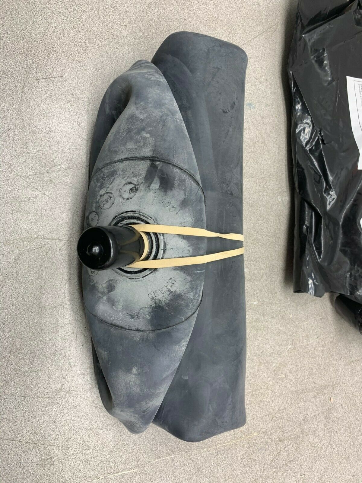 NEW WESTINGHOUSE BLADDER AND GAS VALVE ASSEMBLY 064-61634-0003