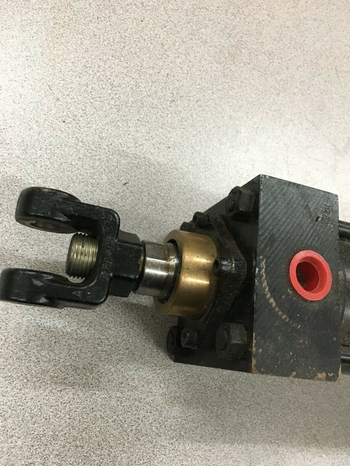 NEW NO BOX SCHRADER BELLOWS PN SERIES CYLINDER PNC118101 9.000