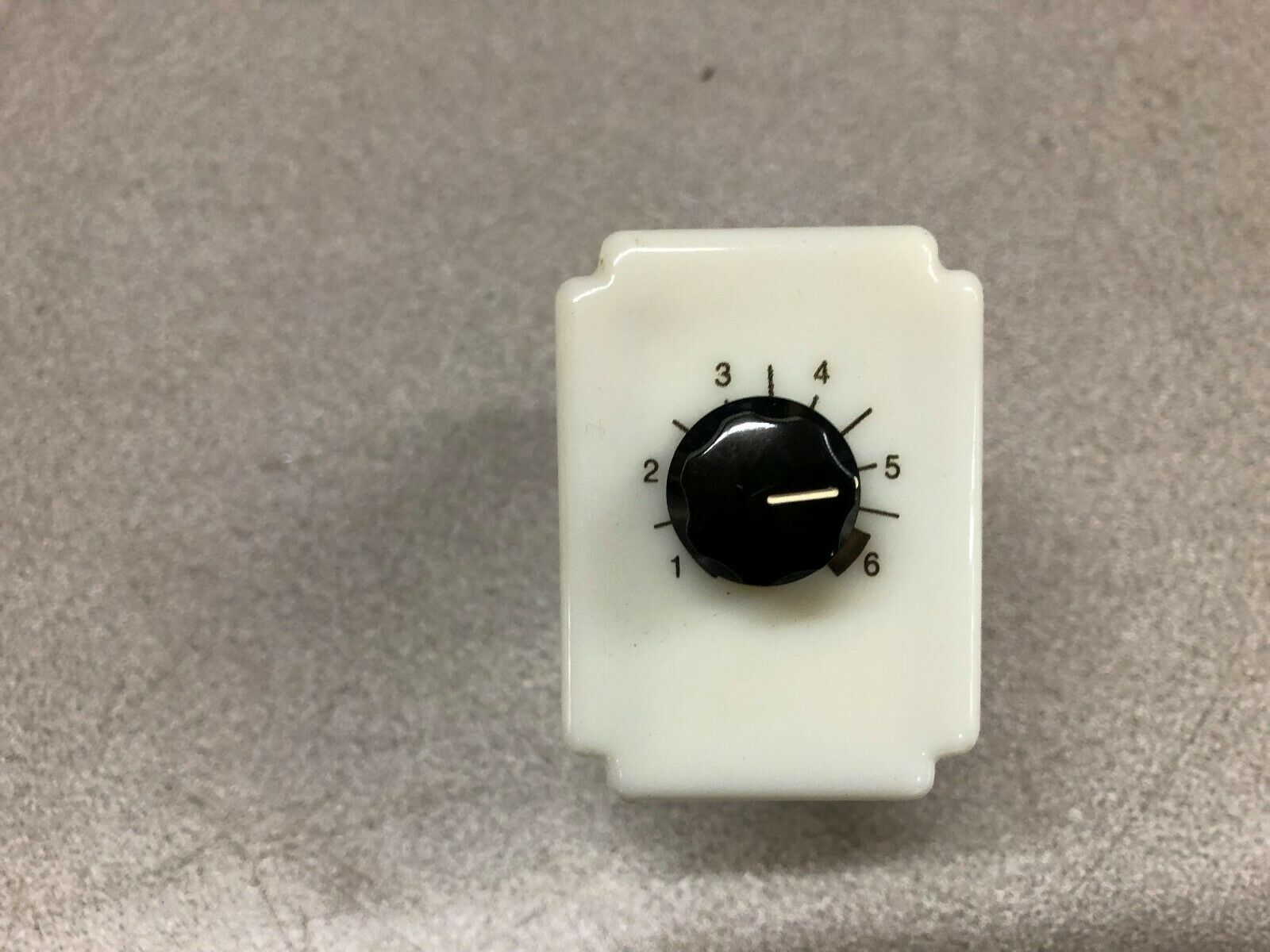 NEW NO BOX POTTER BRUMFIELD 24 VAC 1.8-180 SEC TIMER RELAY CB-1046B-38