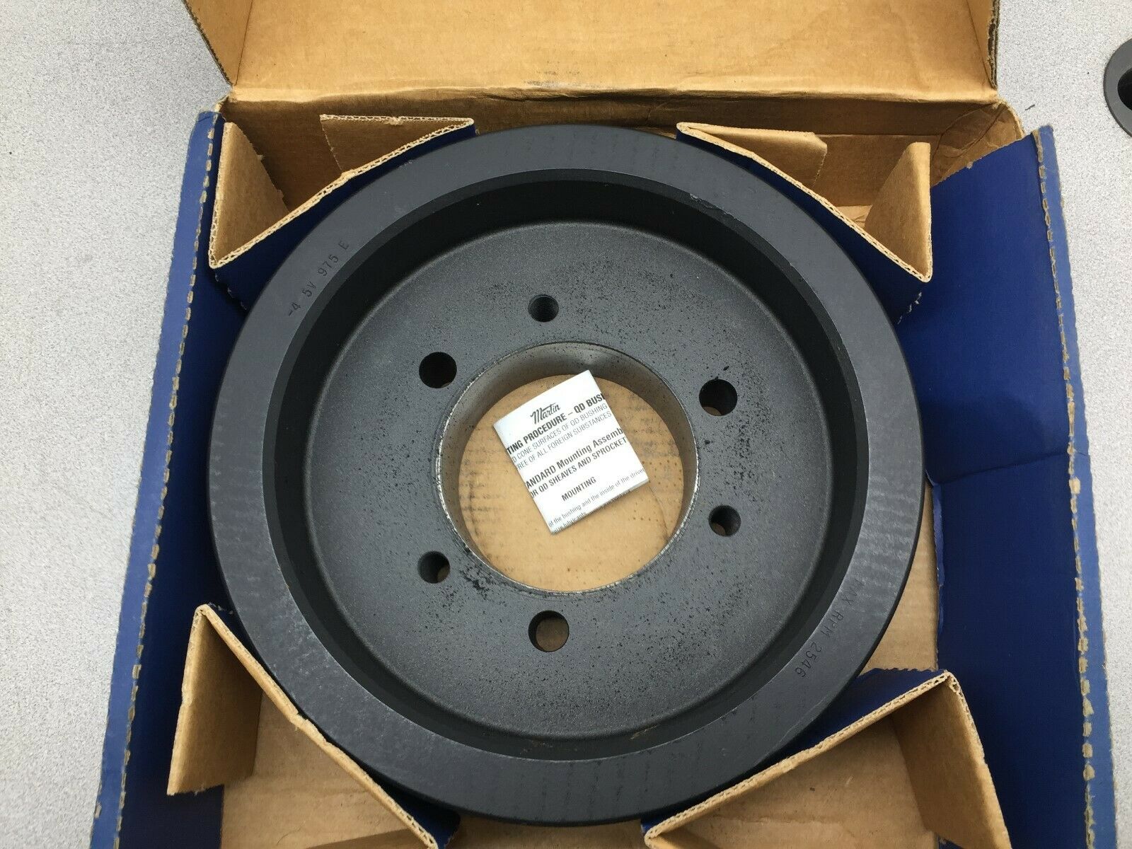 NEW IN BOX 4V 2546 RPM MAX V-BELT PULLEY 4 5V 975 E
