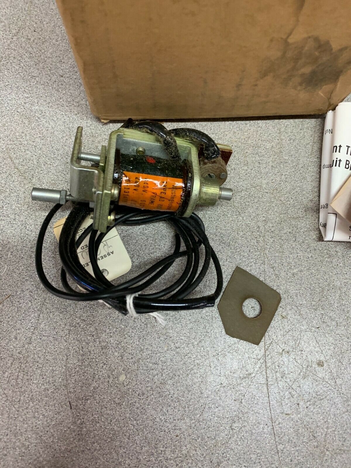 NEW IN BOX WESTINGHOUSE 458D068G01 SHUNT TRIP S-1314817