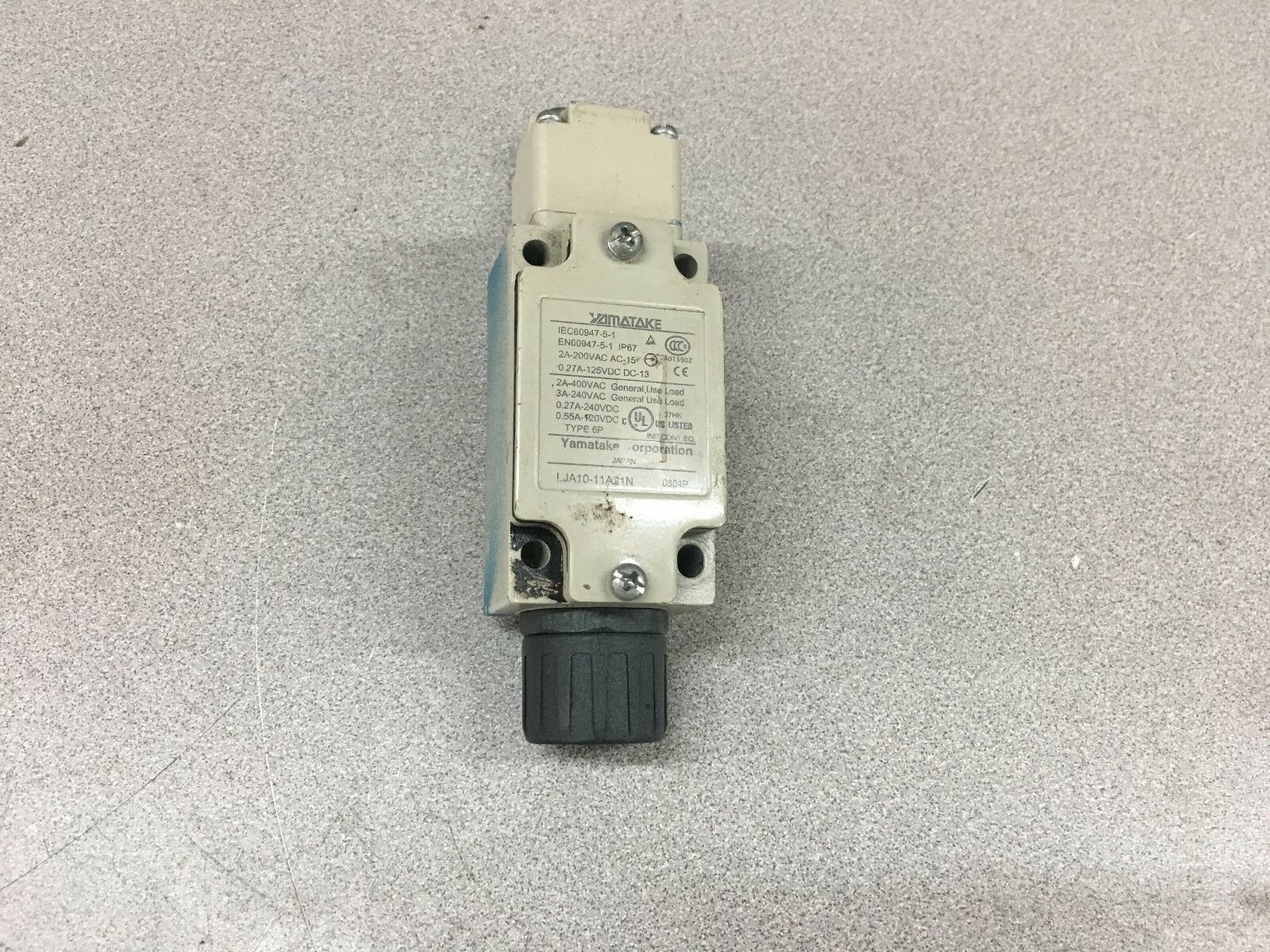 USED YAMATAKE IEC60947-5-1 LIMIT SWITCH LJA10-11A21N
