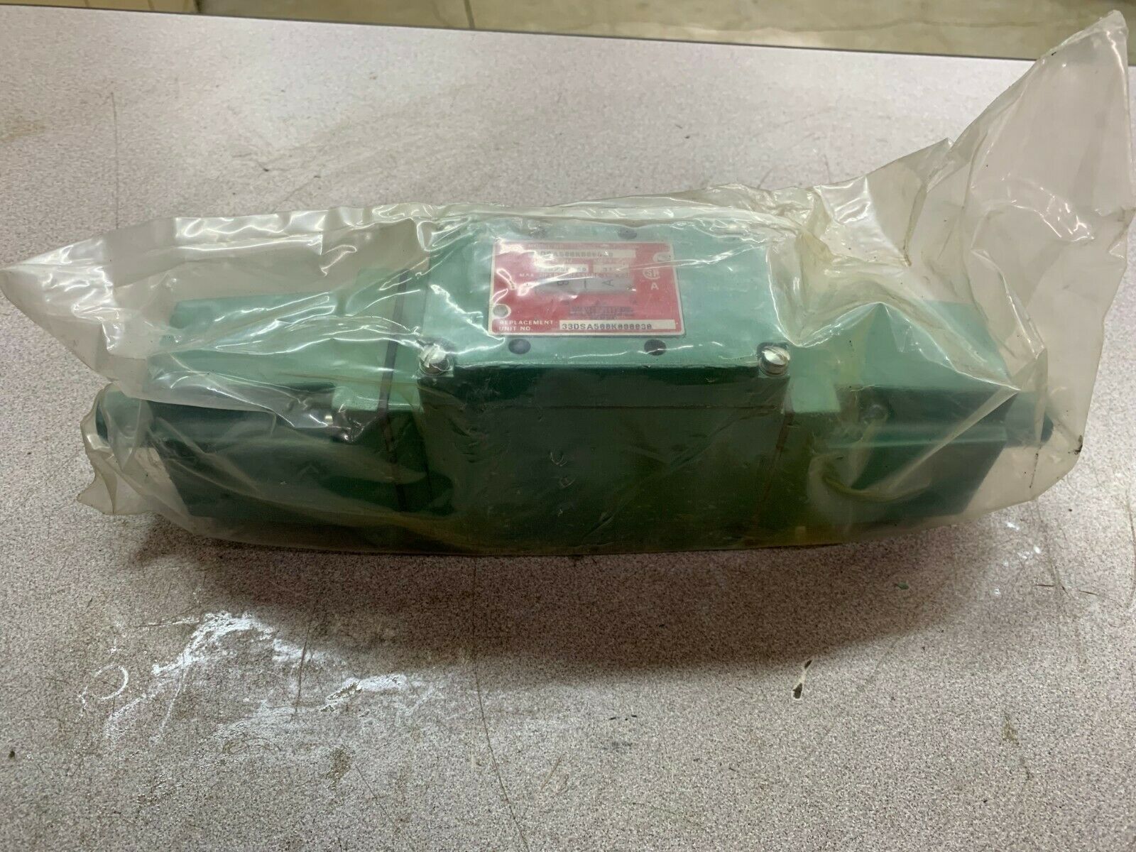 NEW NO BOX NUMATICS SOLENOID VALVE PNEUMATIC 33DSA500K000030