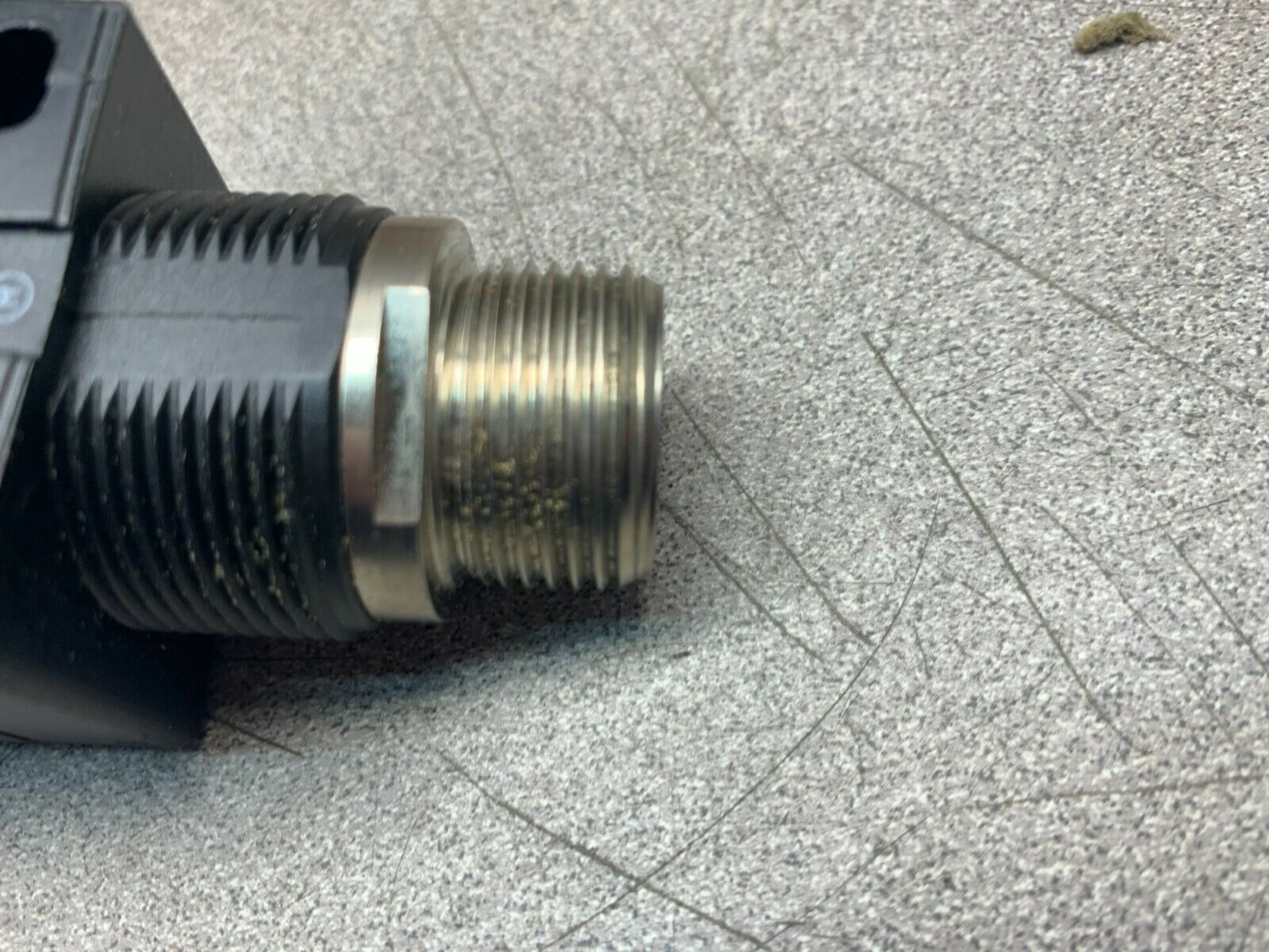 NEW IN BOX ALLEN BRADLEY SENSOR 42GRF-9102-QD SERIES A