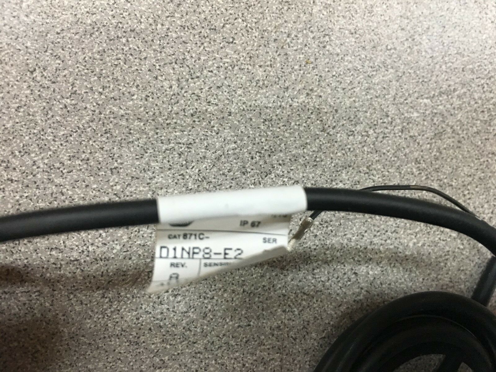 NEW NO BOX ALLEN-BRADLEY PROXIMITY SENSOR 871C-D1NP8-E2 SERIES A