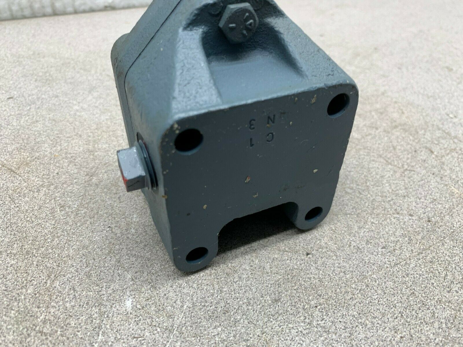 NEW NO BOX TRIAD TECHNOLOGIES HYDRAULIC PART C1