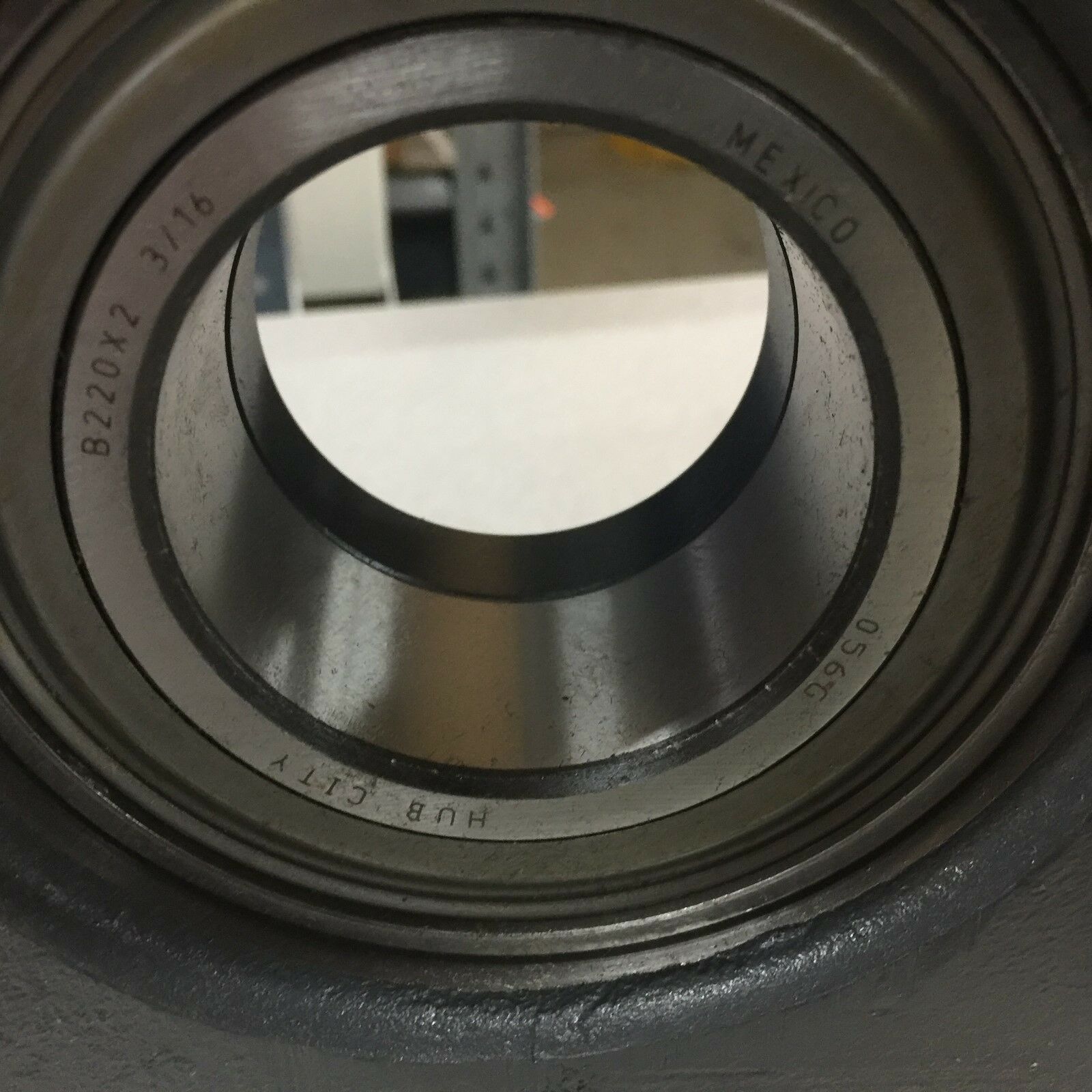 NEW IN BOX HUB CITY PILLOW BLOCK BEARING PB220X2-3/16