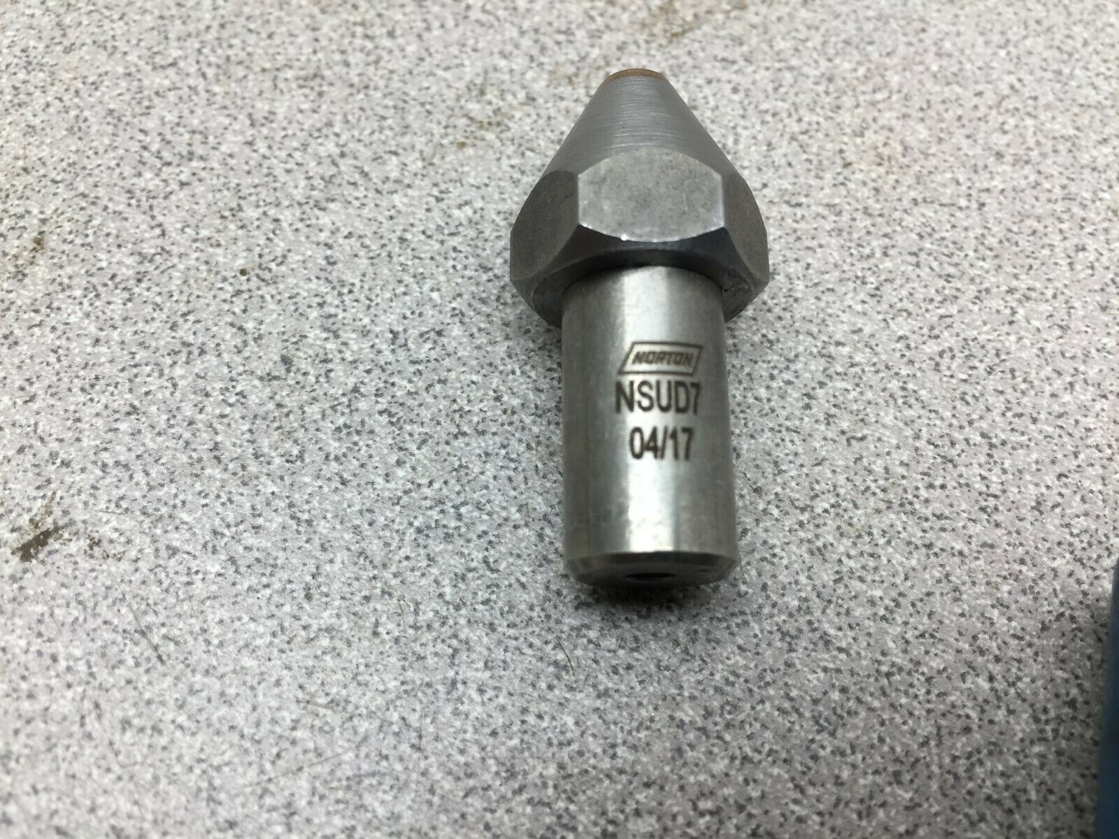 NEW NO BOX NORTON GRINDING WHEEL DIAMOND DRESSER SIZE 15" TO 20" 66260195164