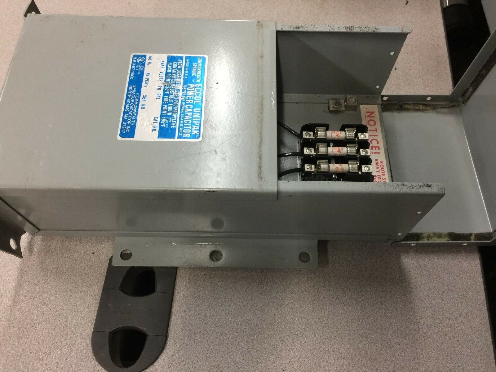 NEW NO BOX ECCOL UNIPAK 10KVAR 480V 3PH .31GAL POWER CAPACITOR 1043PMU