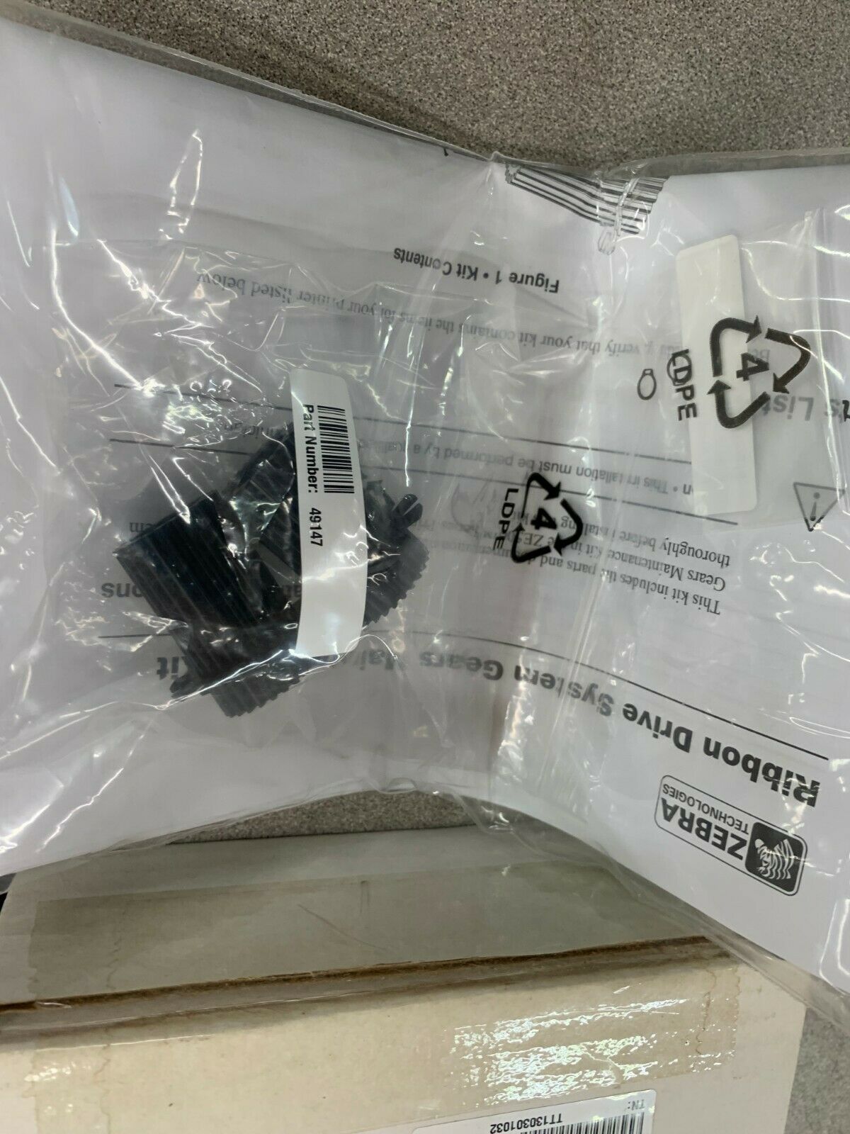 NEW IN BOX ZEBRA DRIVE GEARS FOR RIBBON SPINDLES P1046696-040