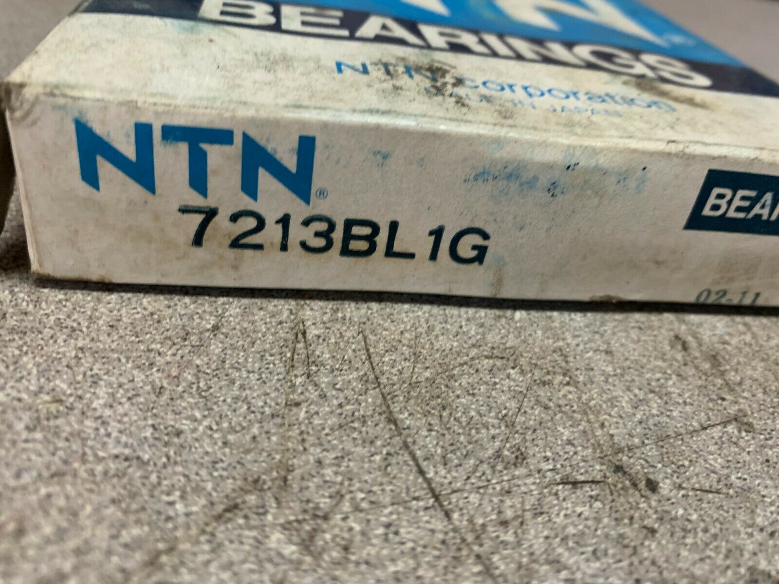 NEW IN BOX NTN BALL BEARING 7213BL1G