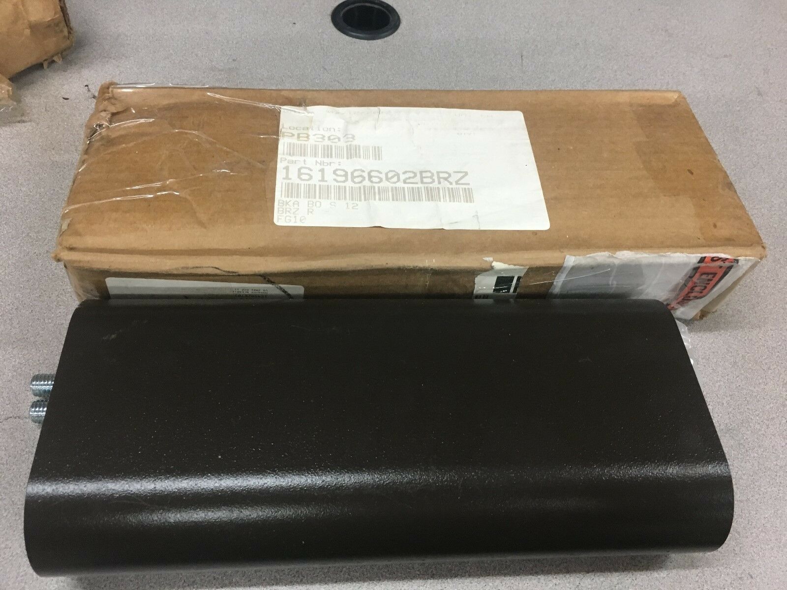 NEW IN BOX LSI LIGHTING BRACKET 16196602BRZ