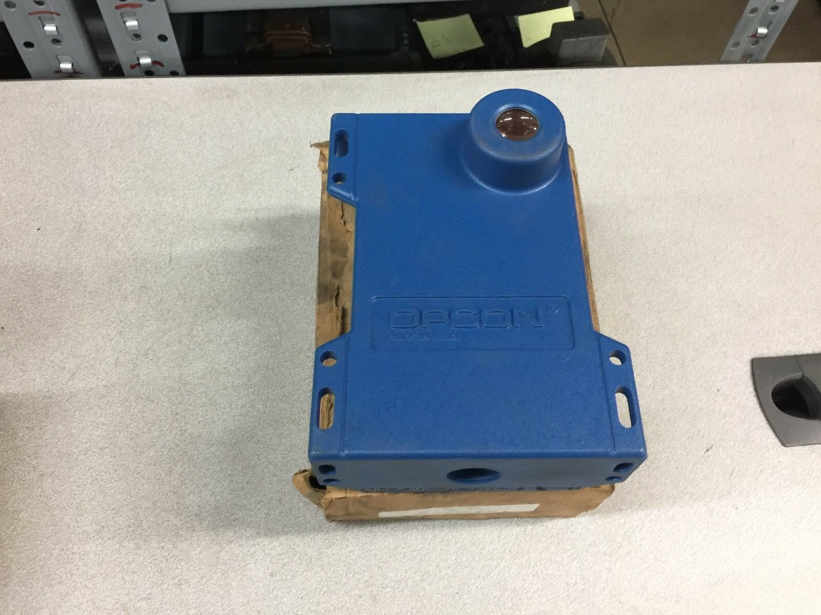 NEW IN BOX OPCON PHOTO ELECTRIC SENSOR 1141D-6501 104824