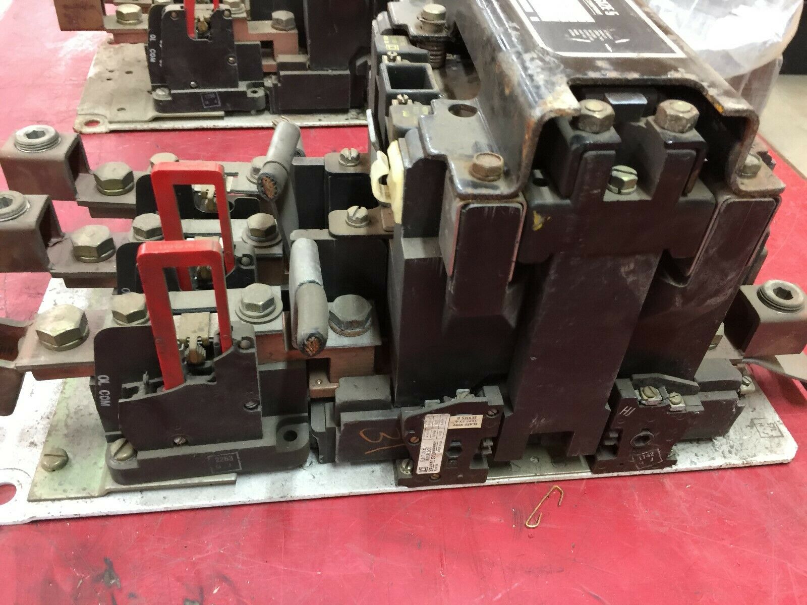 USED SQUARE D SIZE 5 3POLE 480VAC COIL 600VAC MAX STARTER 8536-SG01