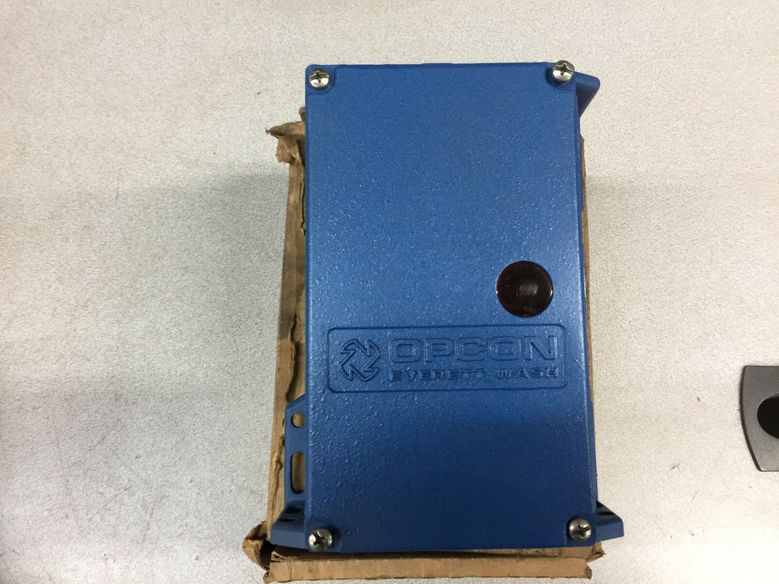 NEW IN BOX OPCON PHOTO ELECTRIC SENSOR 1141D-6501 104824