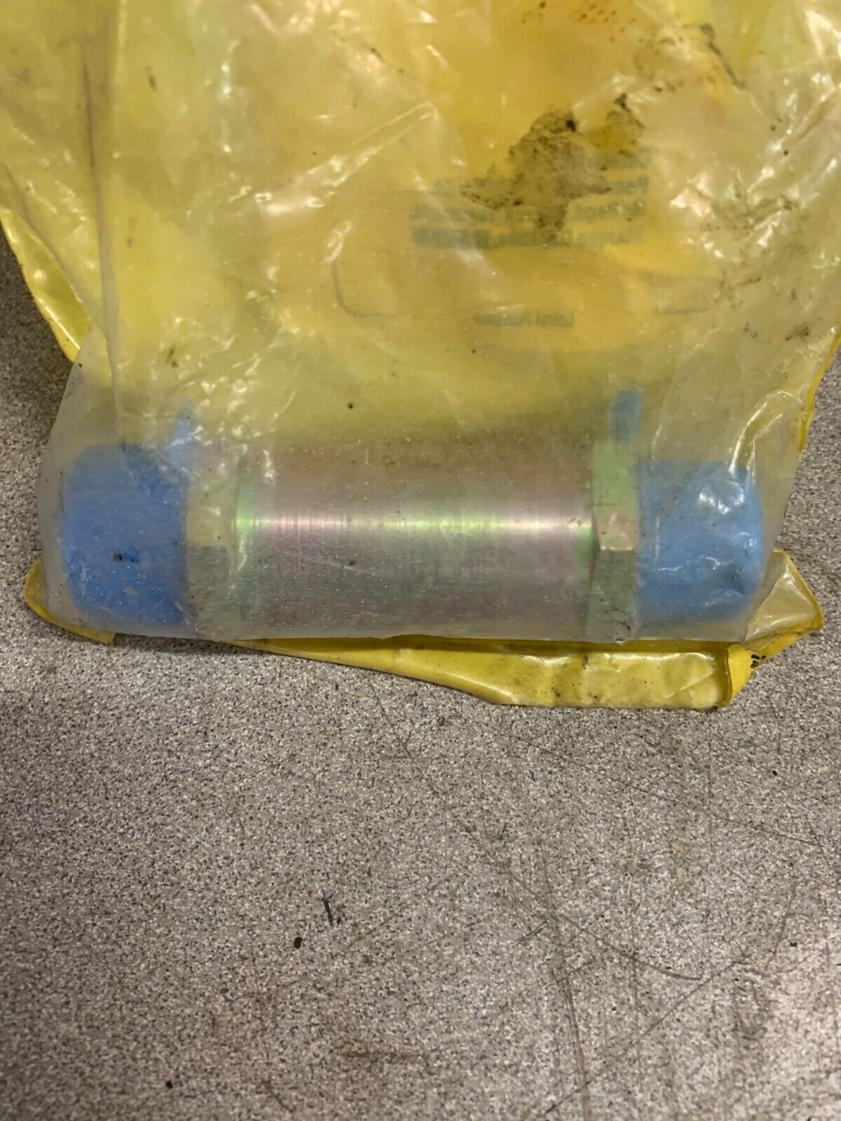 NEW IN PACKAGE CAT CATERPILLAR VALVE 9W-1599