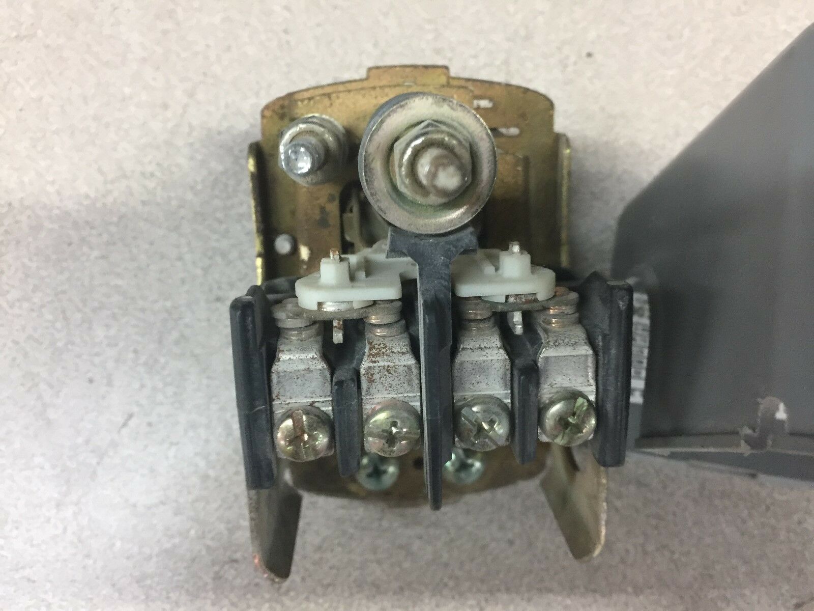 NEW NO BOX SQUARE D PRESSURE SWITCH 20-40PSI 9013 FSG2S26