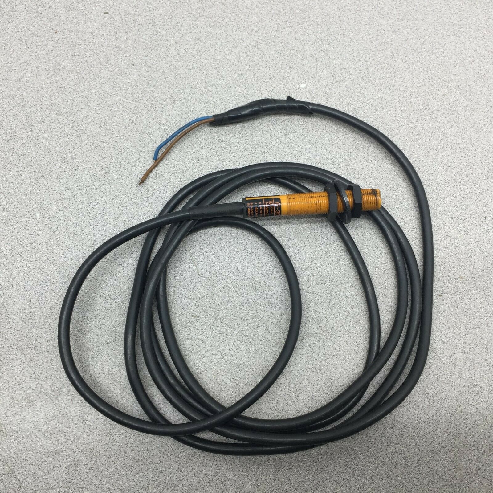 USED EFECTOR 4MM SENSING 10-30 VDC INDUCTIVE PROXIMITY SENSOR IF-3004-BPOG