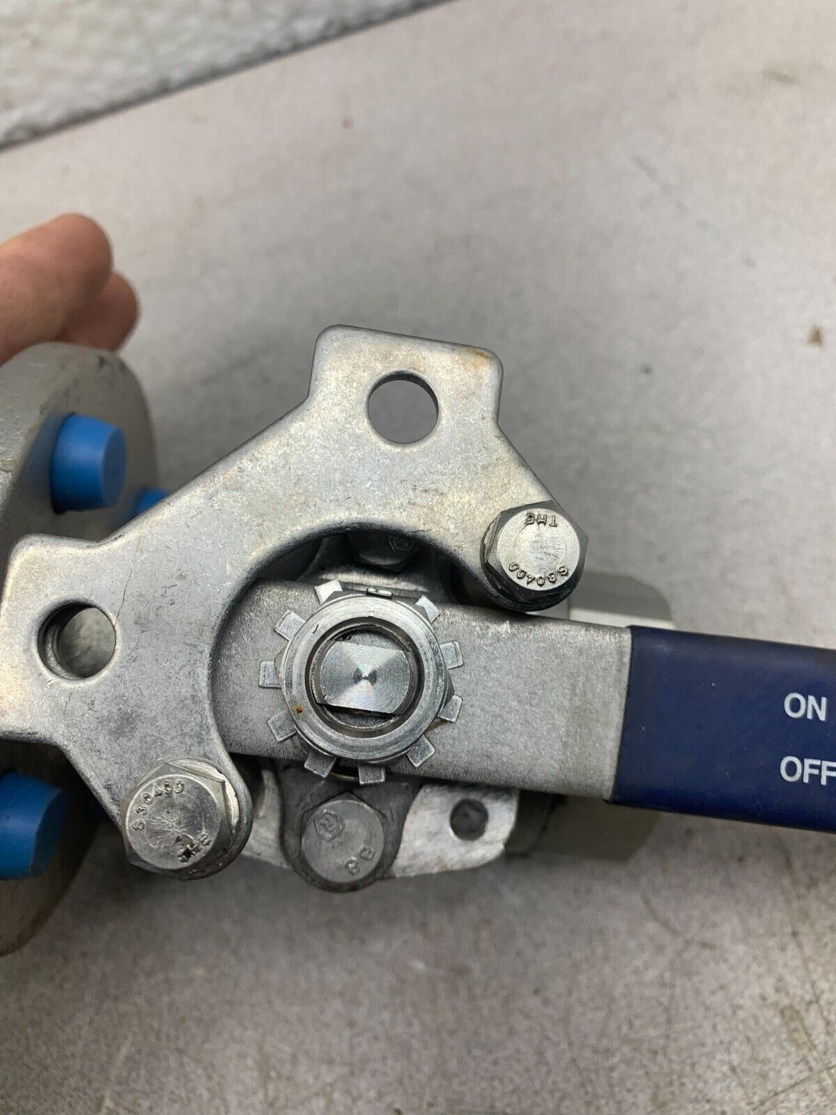 NEW NO BOX APOLLO 1" CF8M STAINLESS BALL VALVE 87Q365A0