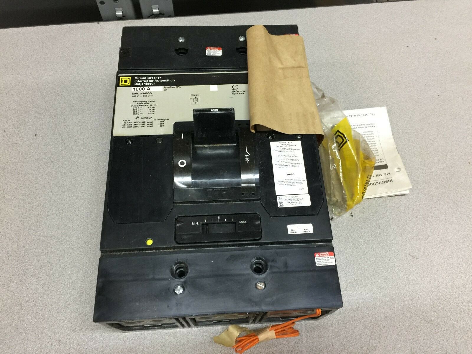 NEW NO BOX SQUARE D 1000AMP 3POLE 600VAC 250VDC BREAKER WITH SHUNT TRIP MAL36100