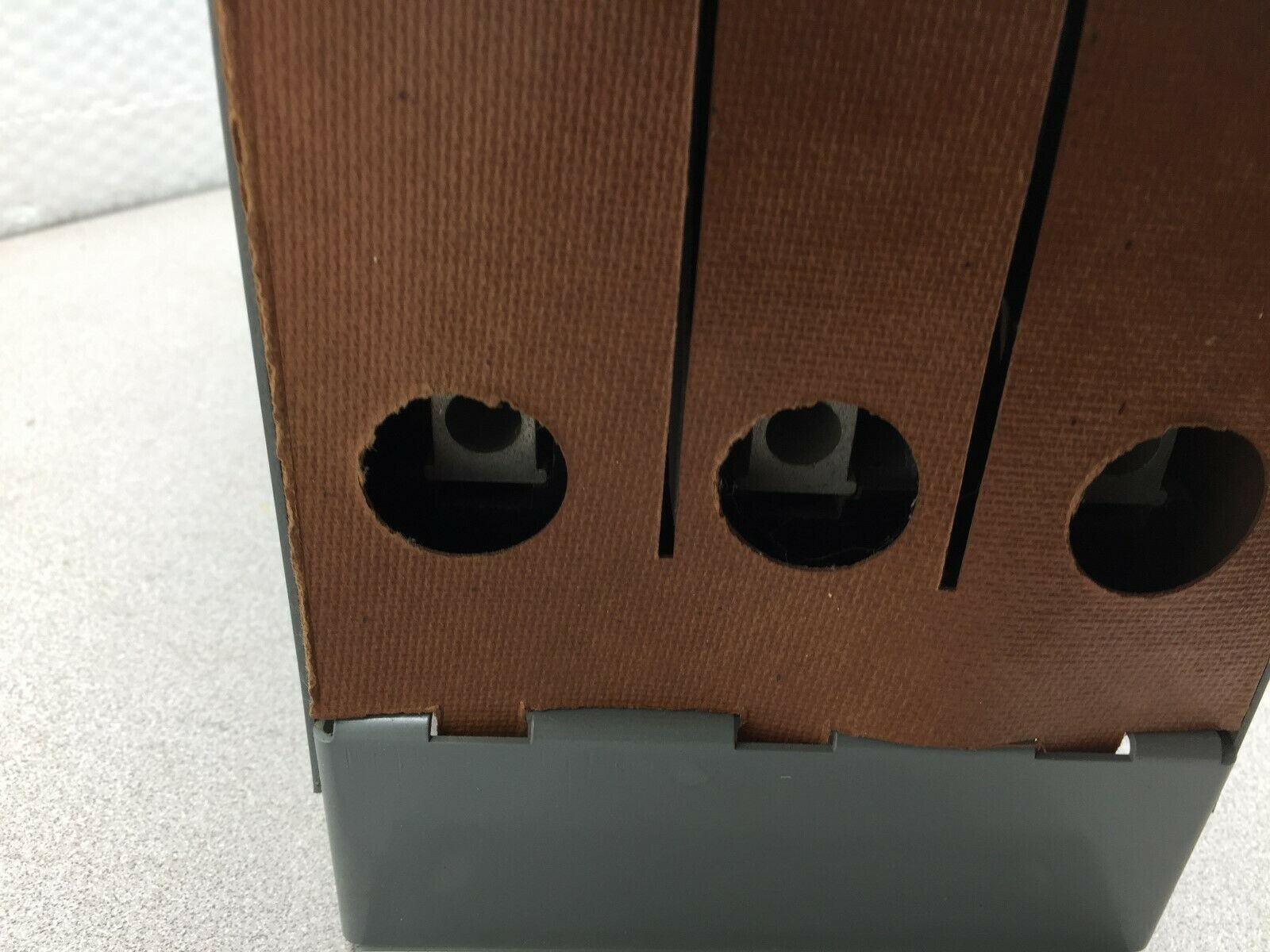 USED CUTLER HAMMER DUAL M50 30AMP 600VAC 3POLE BREAKER PANEL M50AT3611R A1 4A