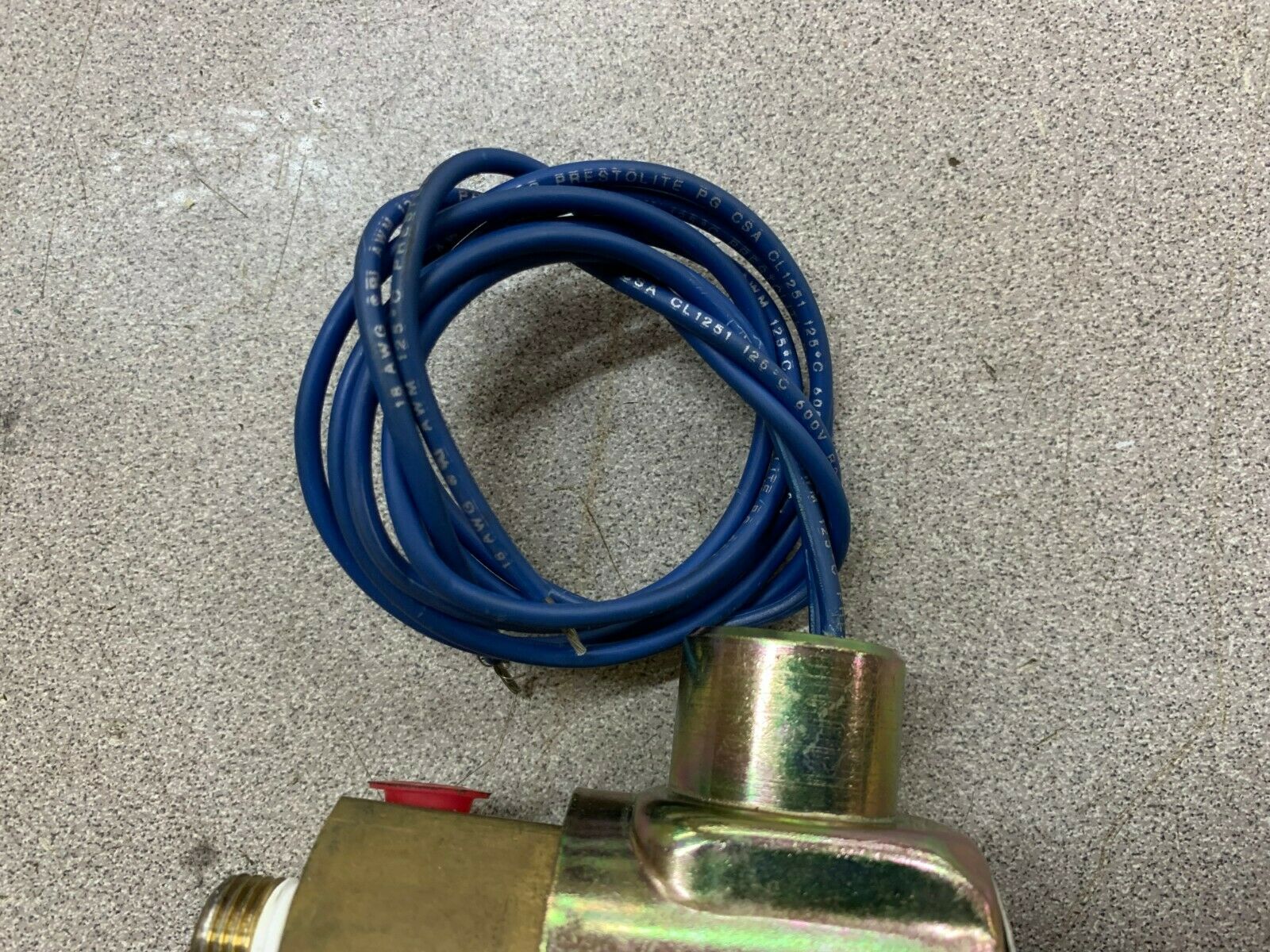 NEW NO BOX LEXAIR SOLENOID VALVE 03-3031